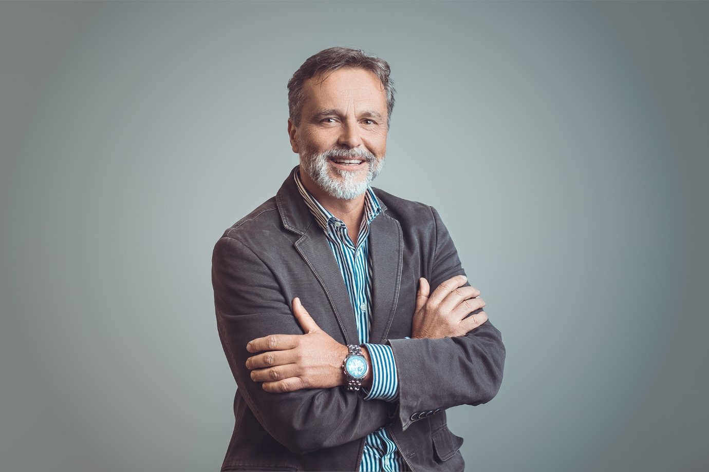 Ele fatura milhões ajudando empresas a definir o salário ideal para funcionários