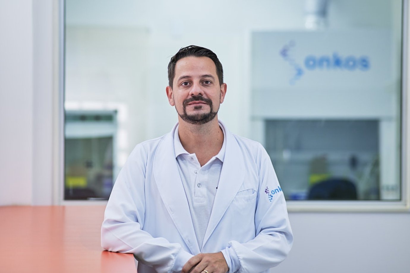 Ele criou um teste que evita cirurgias desnecessárias e agora fatura R$ 11 milhões