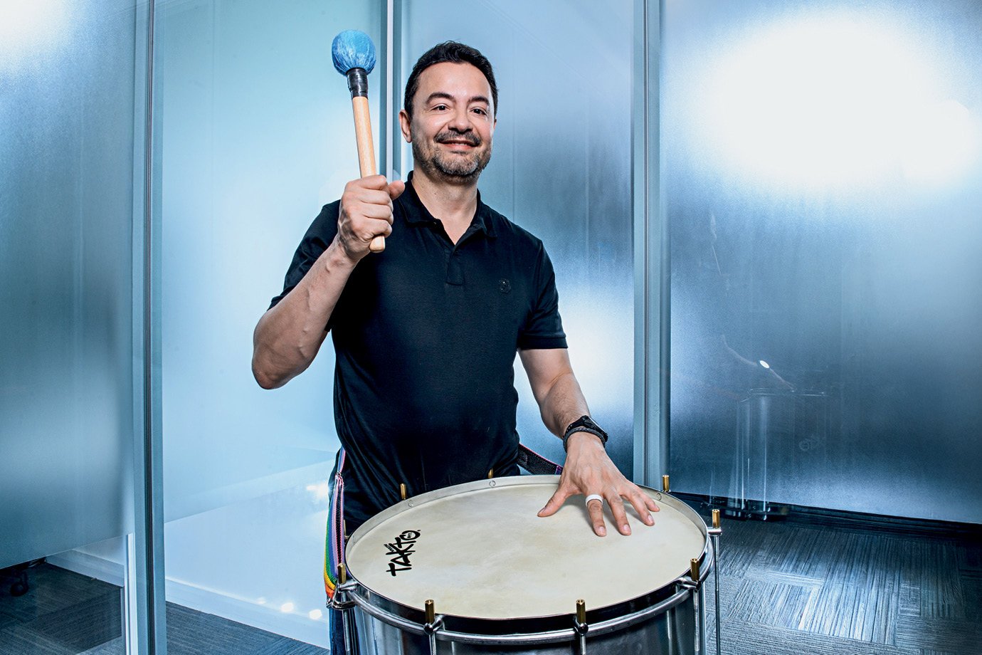 O hobby do CEO da Cielo é tocar surdo em bloco de Carnaval