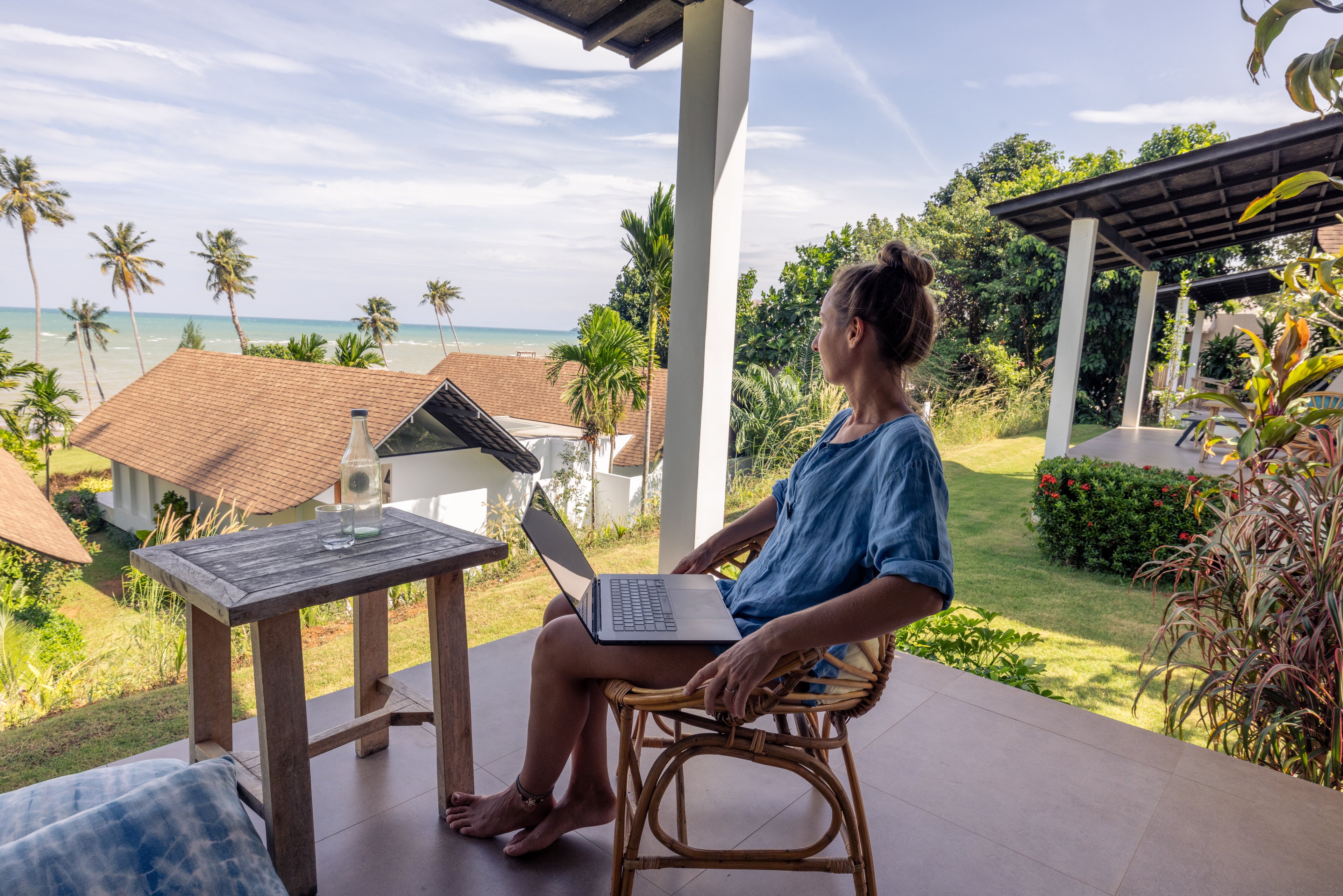 Quer trabalhar de qualquer lugar? Veja vagas de home office no Brasil e no exterior