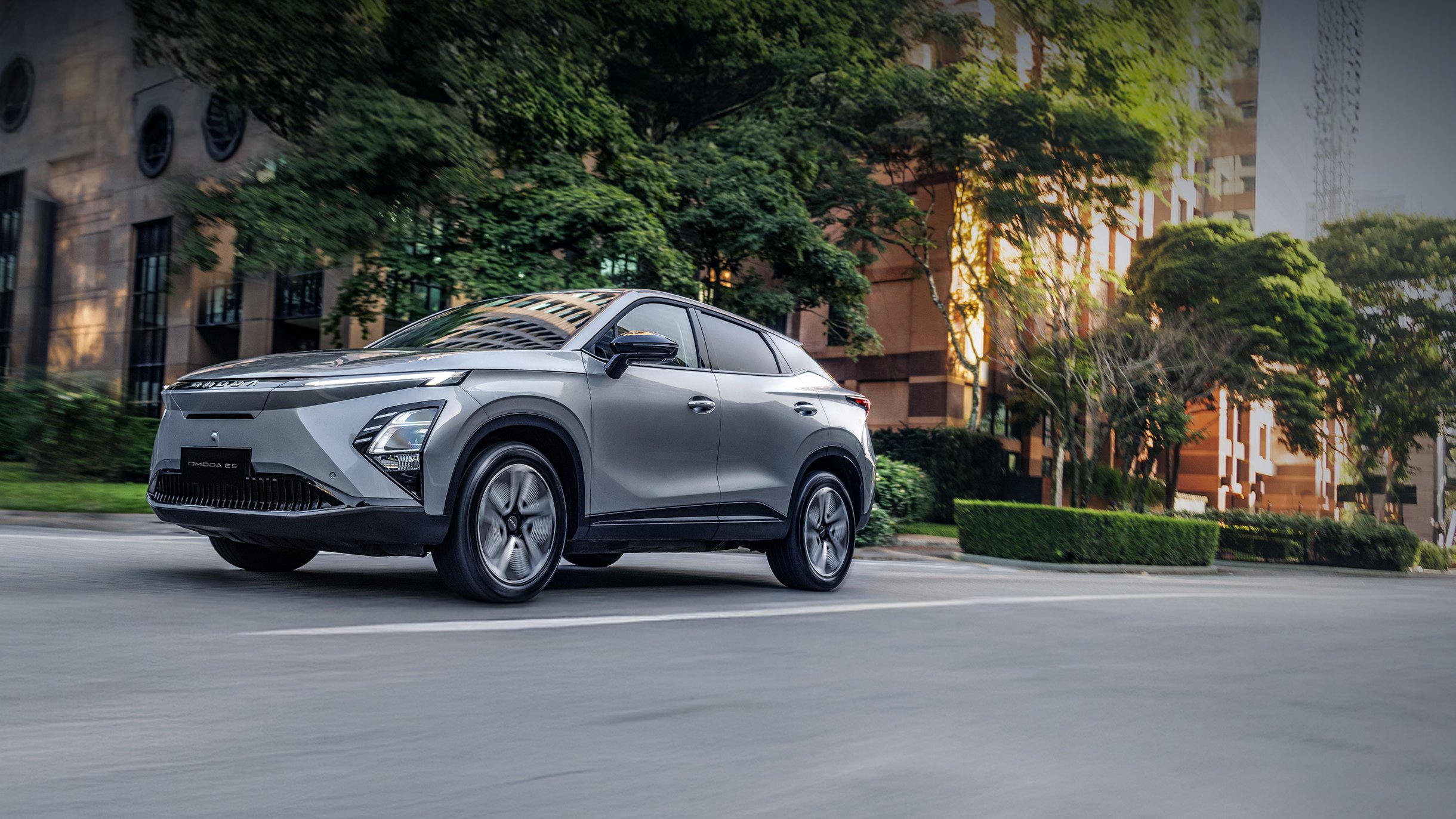 Omoda E5: design aerodinâmico com eficiência elétrica excepcional e condução mais confortável. A partir de  R$209.990,00