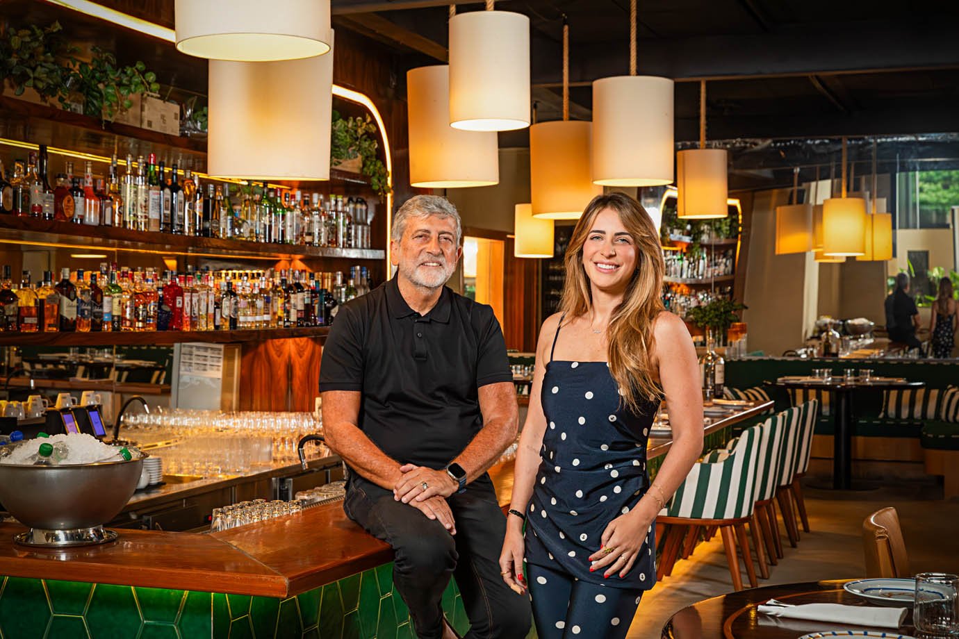 Pai e filha vão faturar R$ 120 milhões com os restaurantes 'mais legais do Rio'