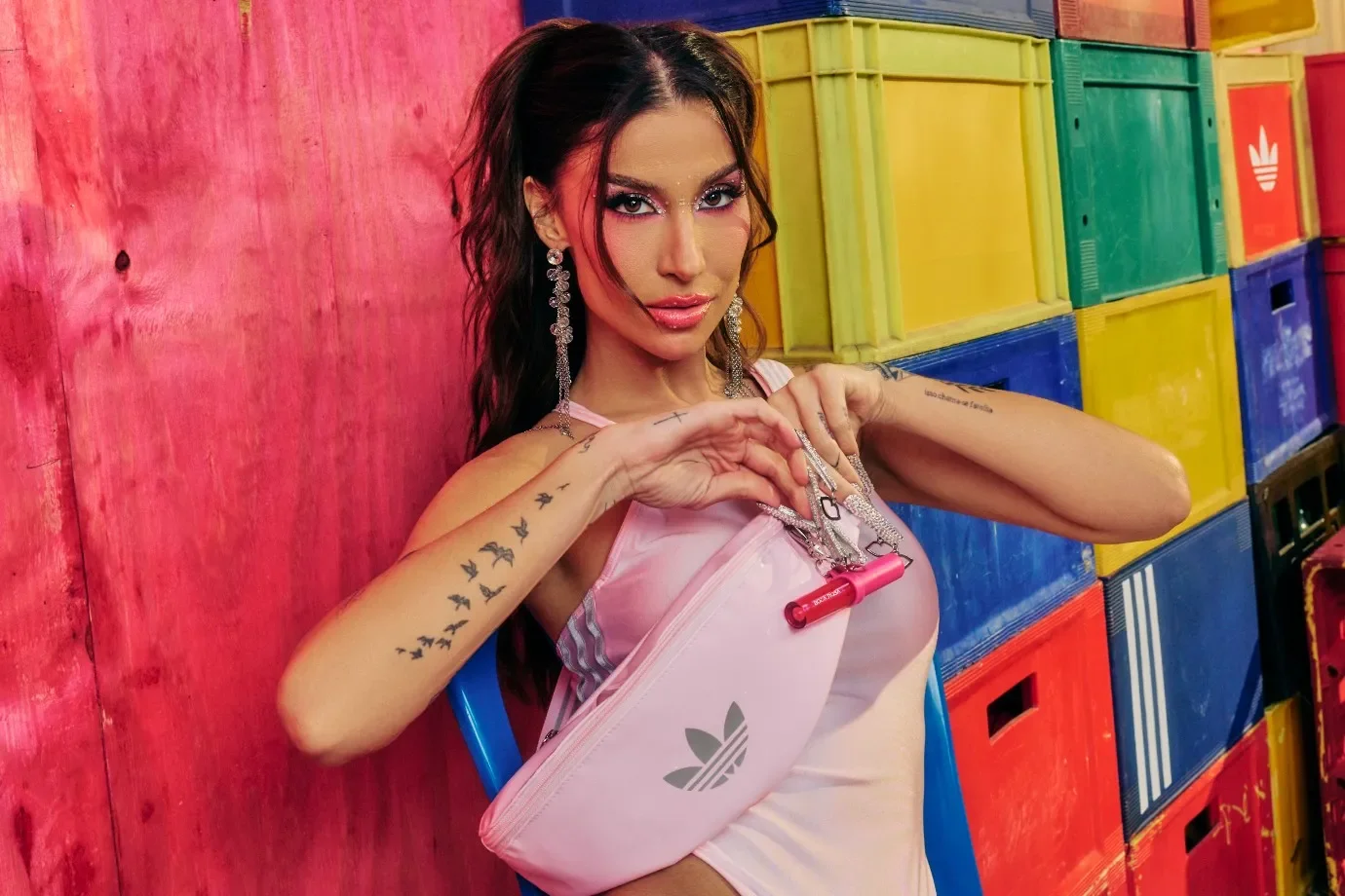 Adidas e Boca Rosa lançam primeira collab de moda e beleza para o Carnaval