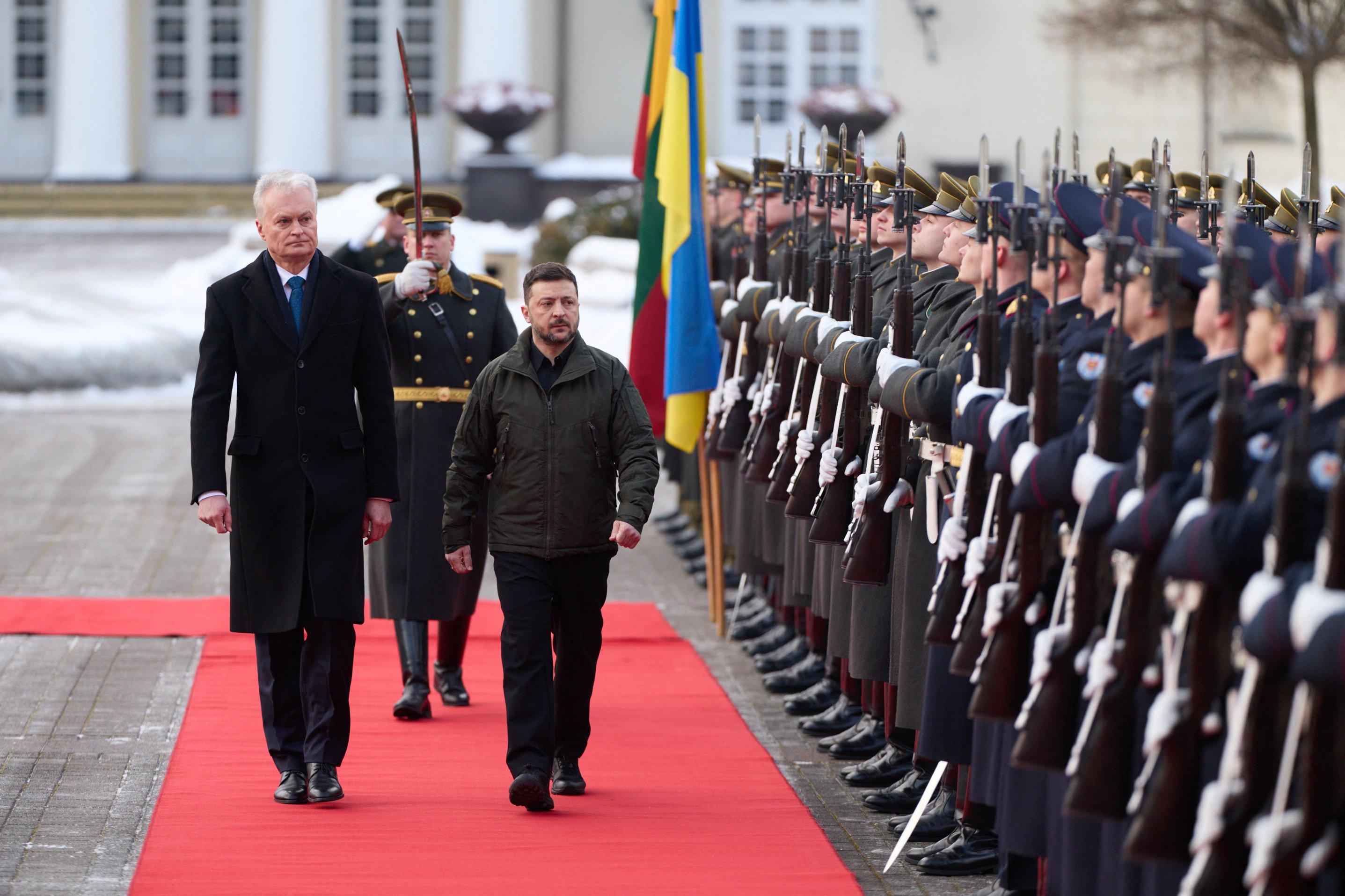 Rússia ataca Ucrânia com 1.700 drones em sete dias em meio a negociações