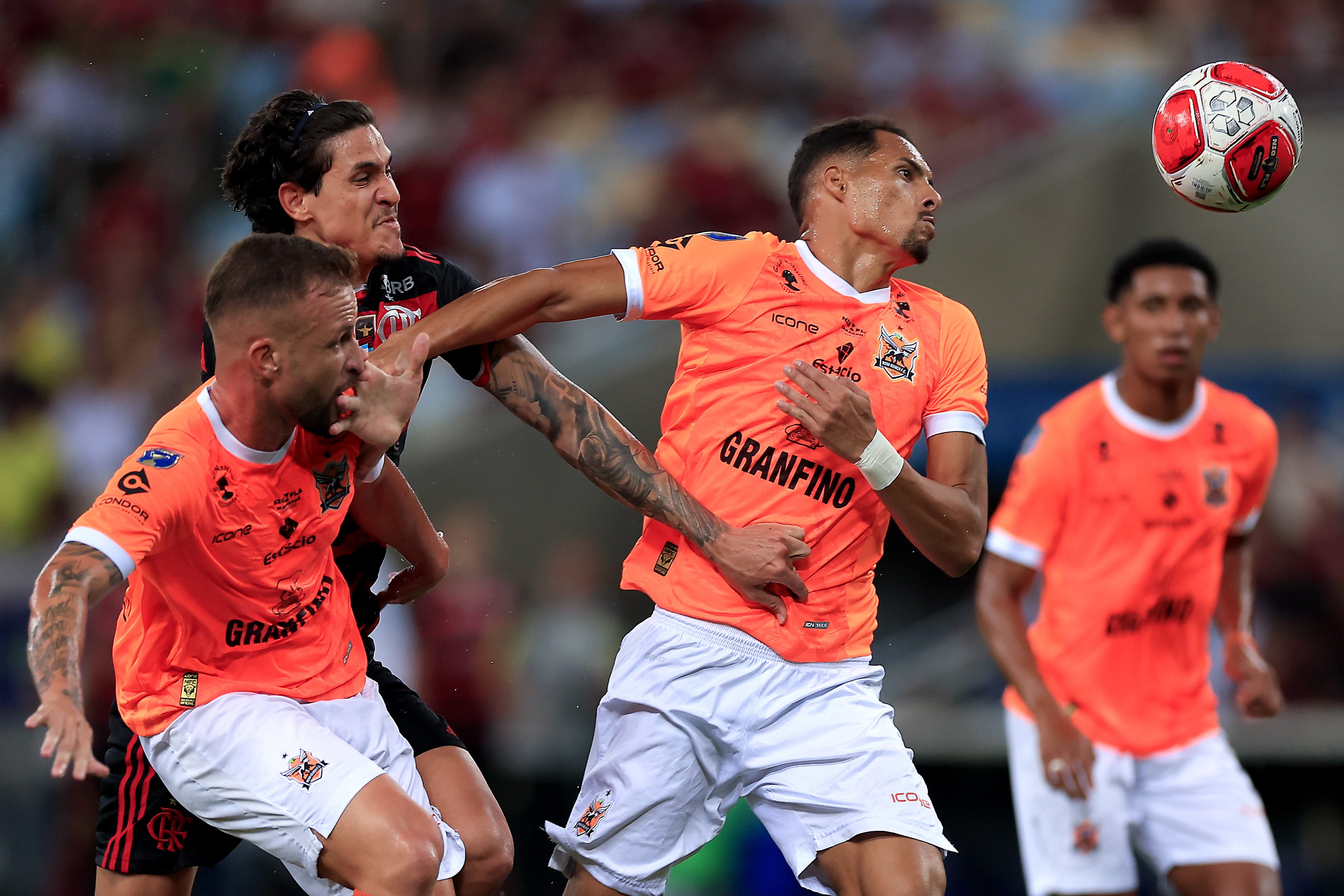 Nova Iguaçu x Bangu: que horas e onde assistir ao jogo do Campeonato Carioca