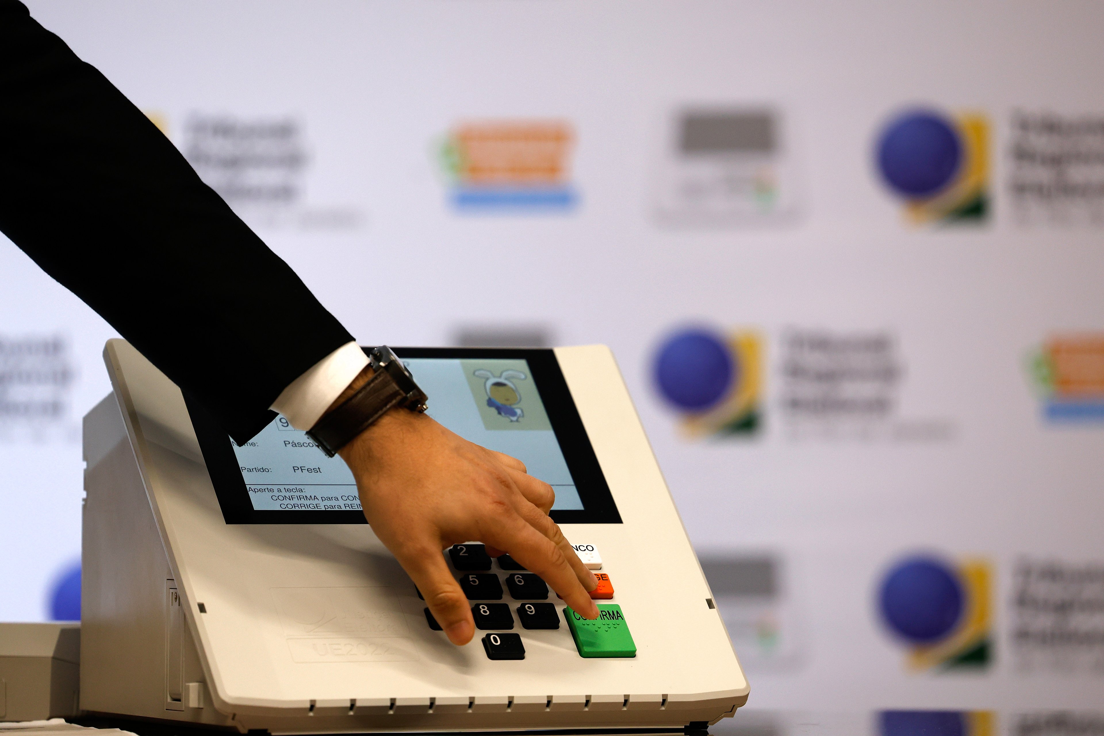 Eleitor de baixa renda do Nordeste deve decidir eleição, diz diretor da Eurasia