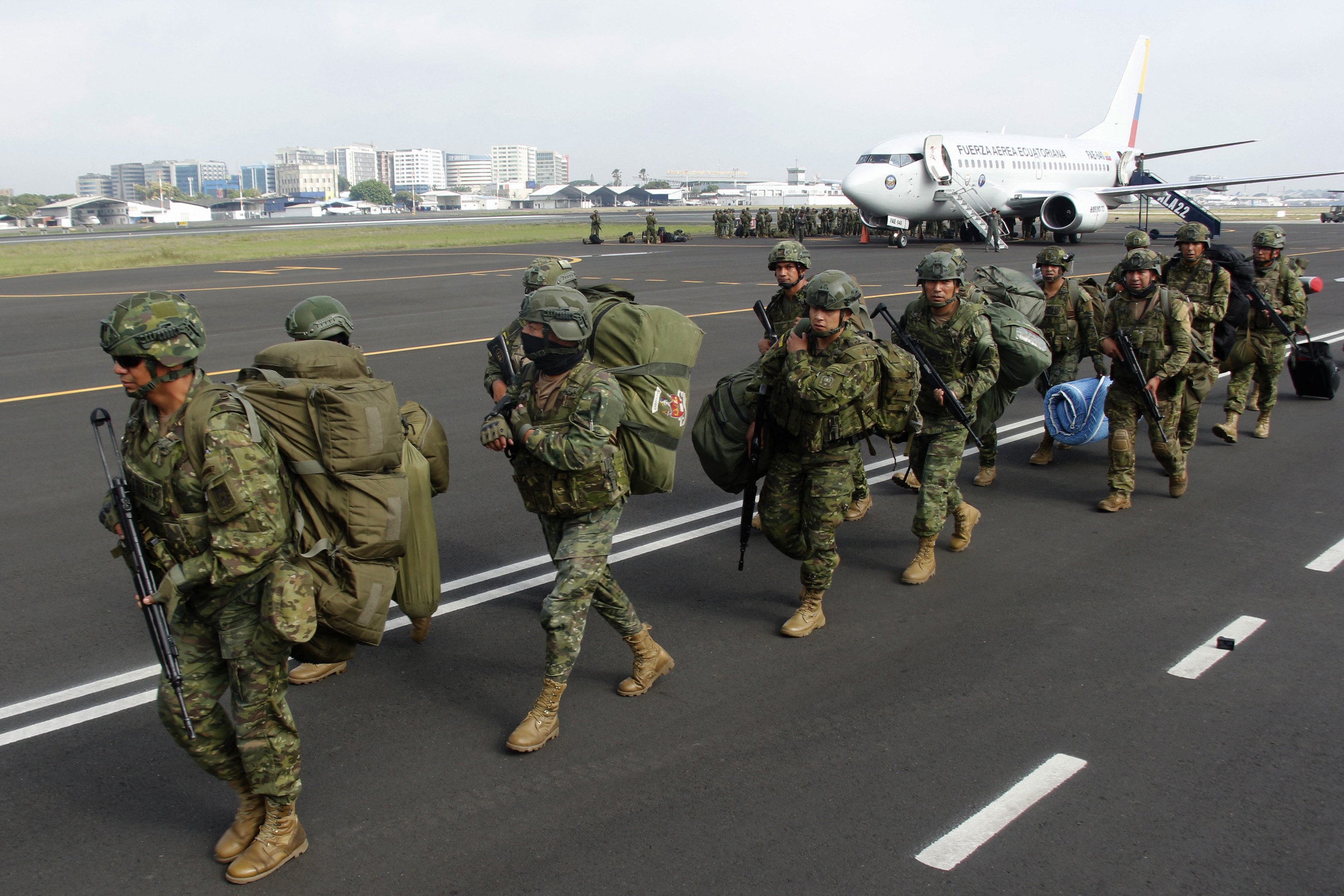 Equador começa megaoperação contra traficantes com apoio dos EUA