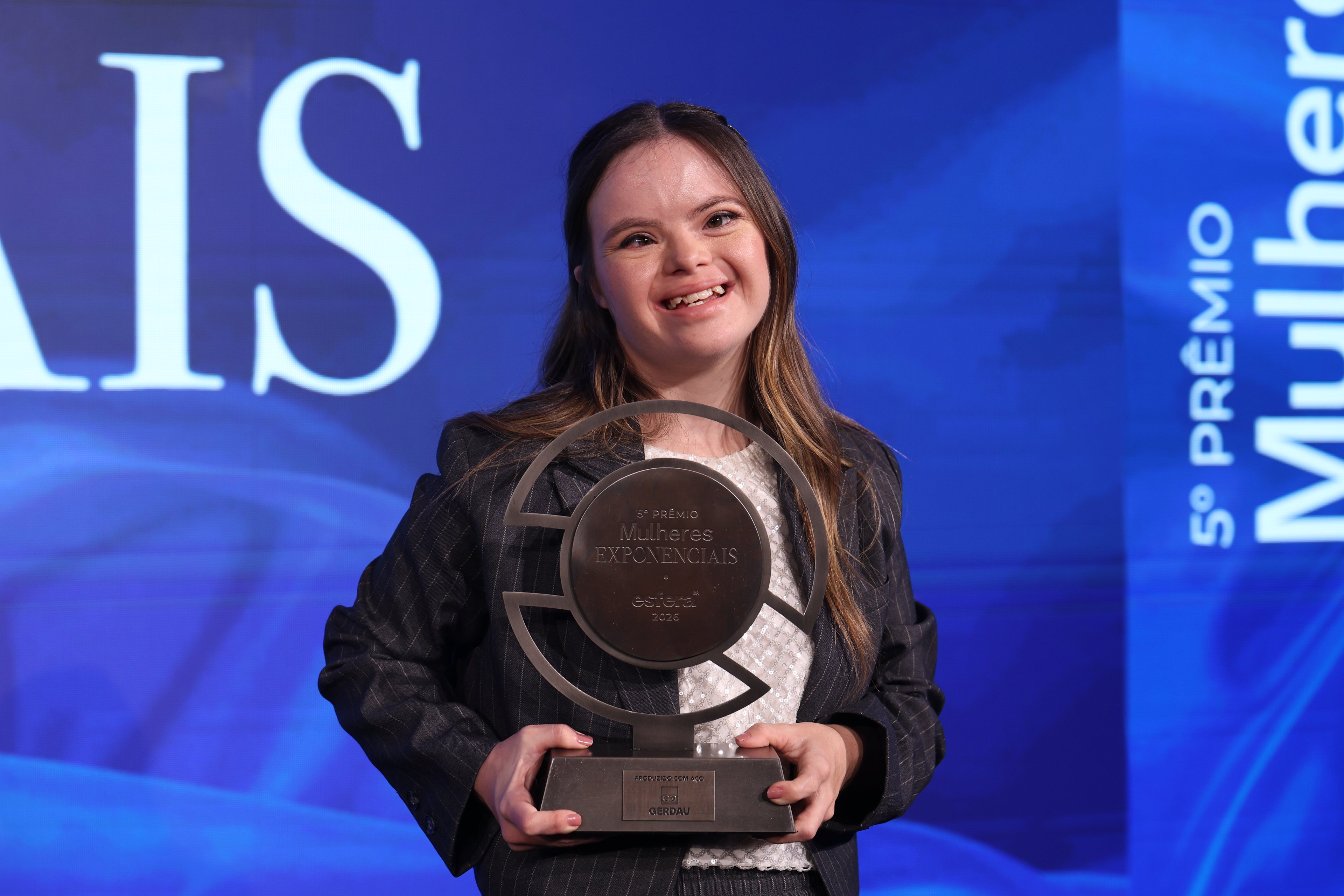 Vitória Mesquita: 'Juntos somos fortes e capazes de mudar o mundo'