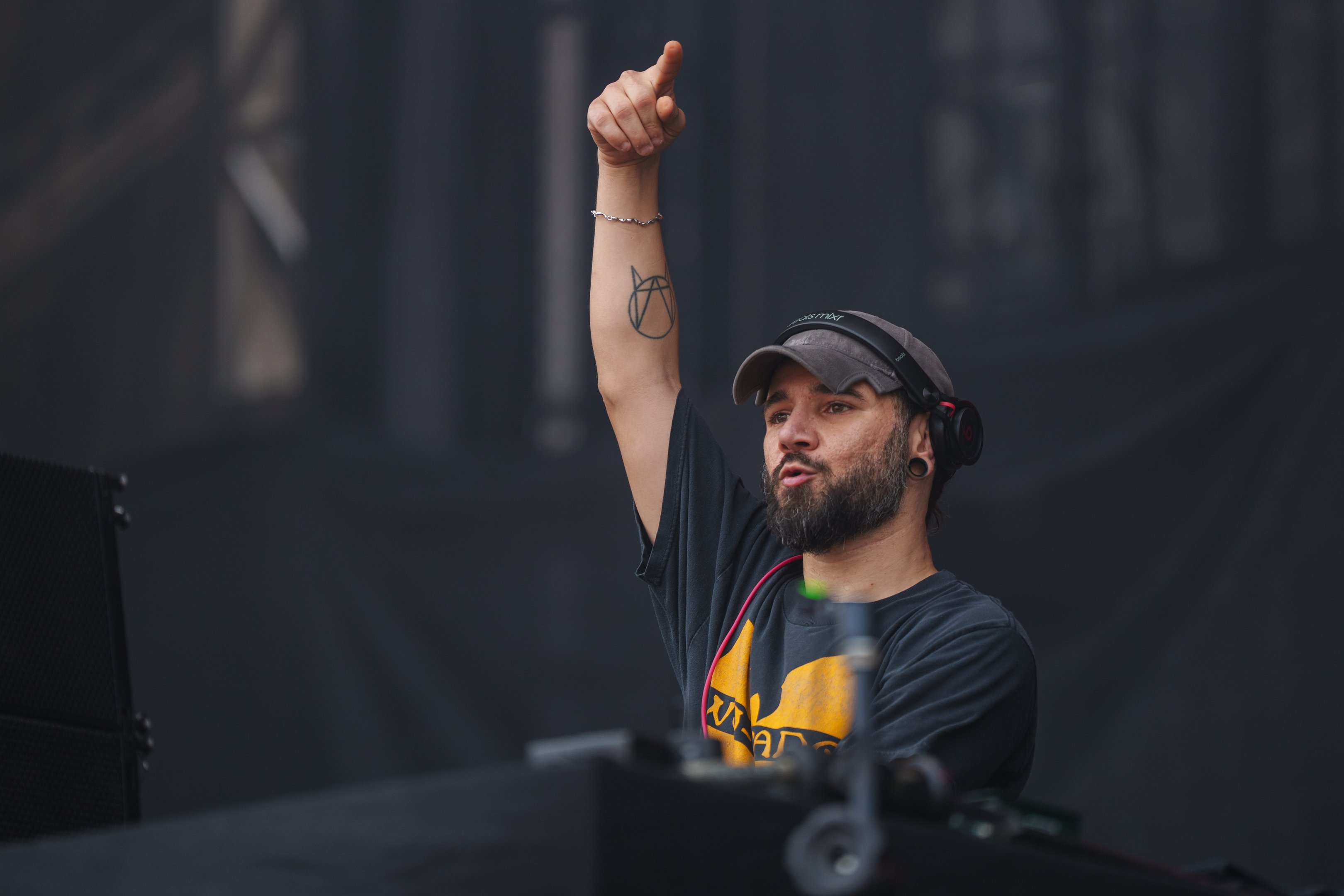 Skrillex já veio para o Brasil? Relembre vezes que DJ se apresentou no país