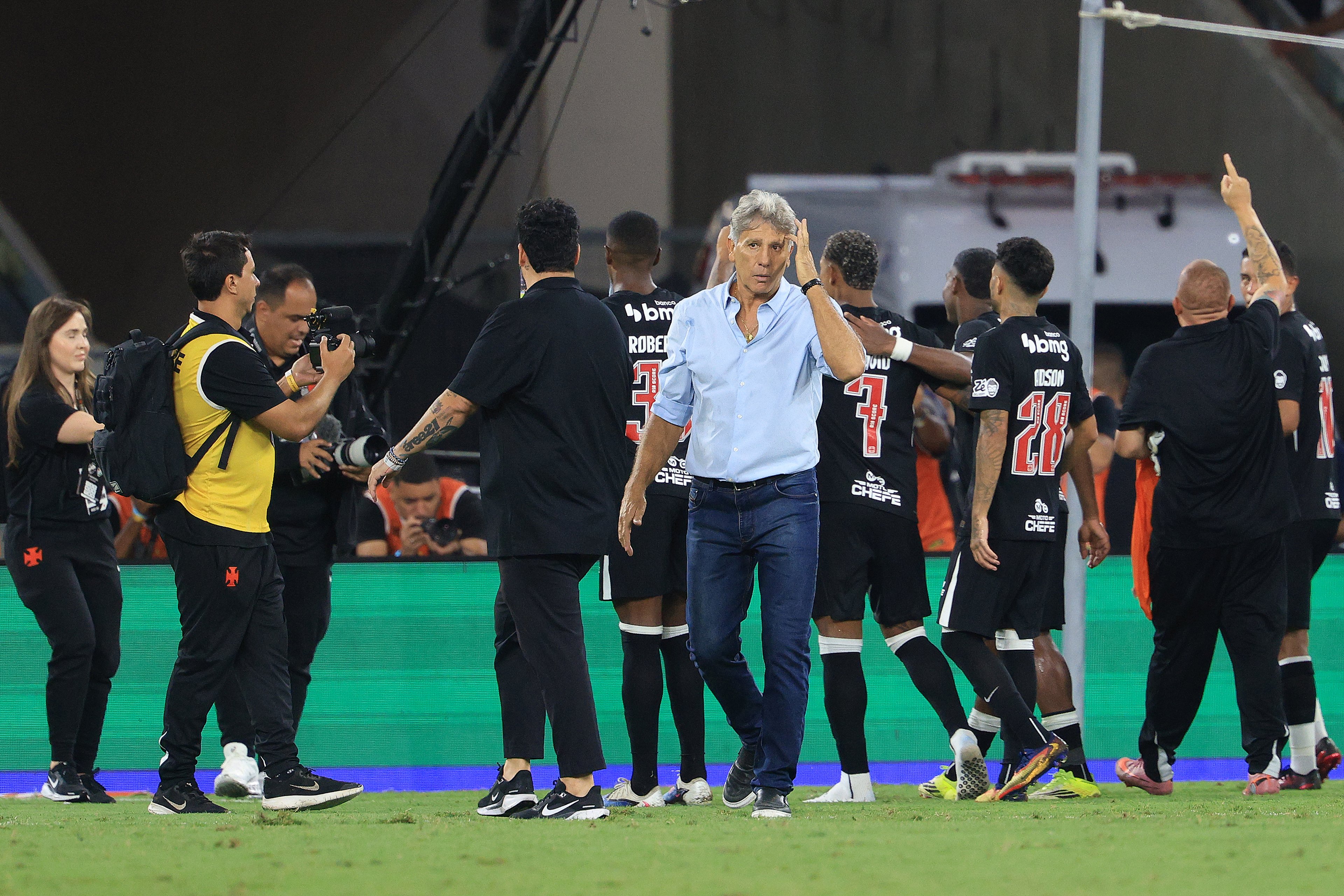 Vasco x Grêmio: onde assistir, horário e prováveis escalações