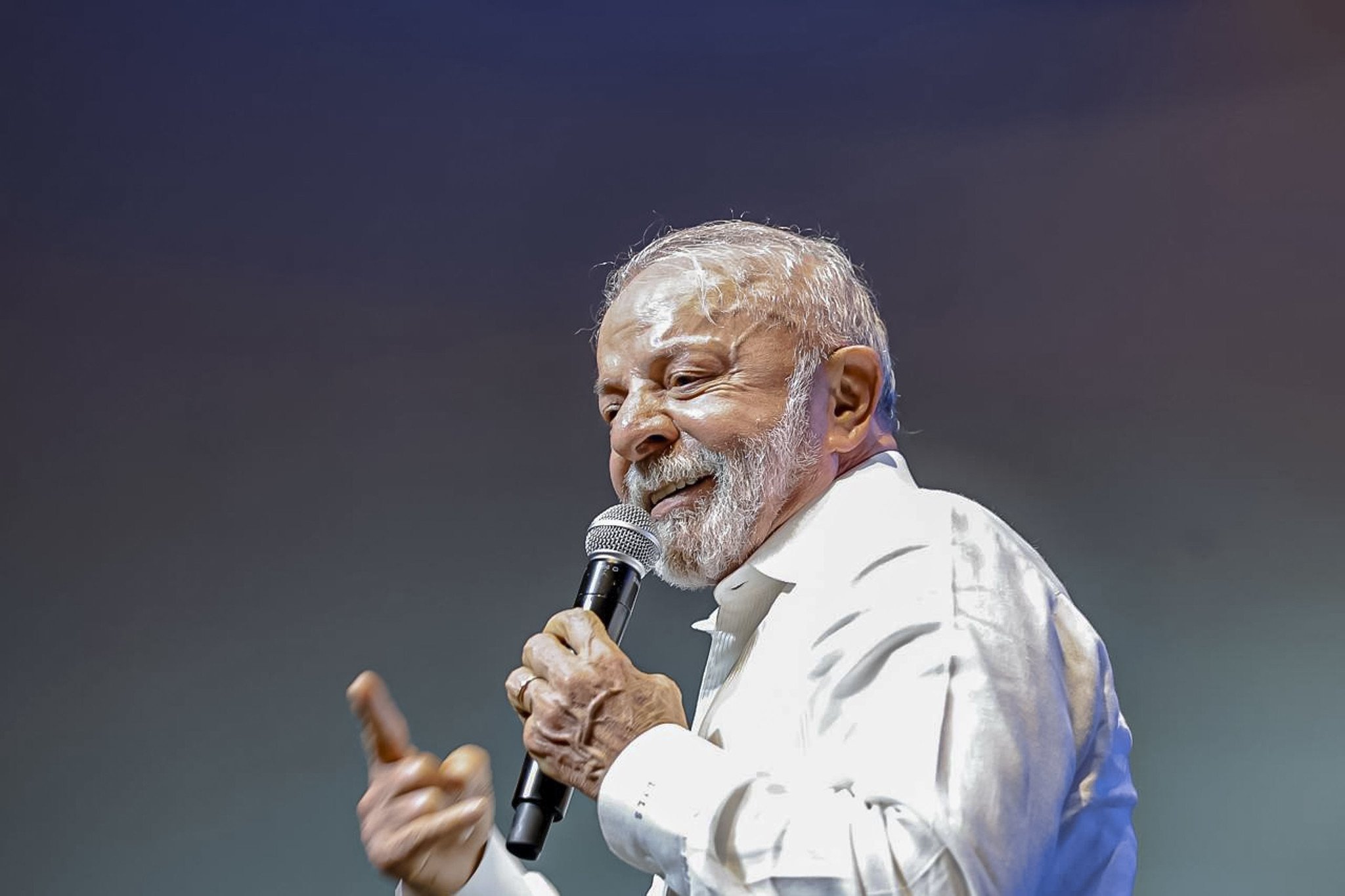 Lula cria 24 mil cargos e torra R$ 5,3 bi do contribuinte