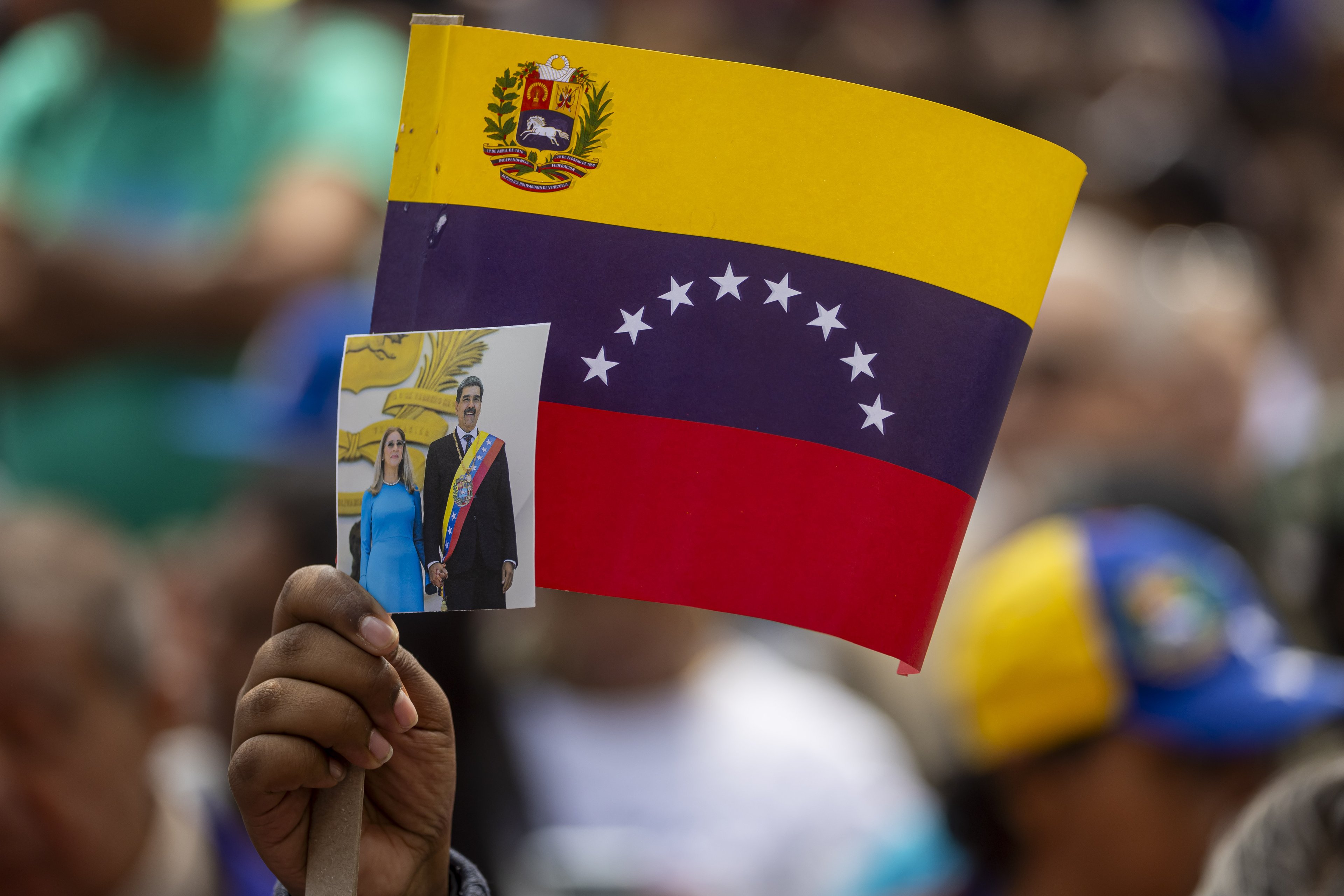 Maduro e Cilia Flores pedem unidade e paz na Venezuela em nova carta