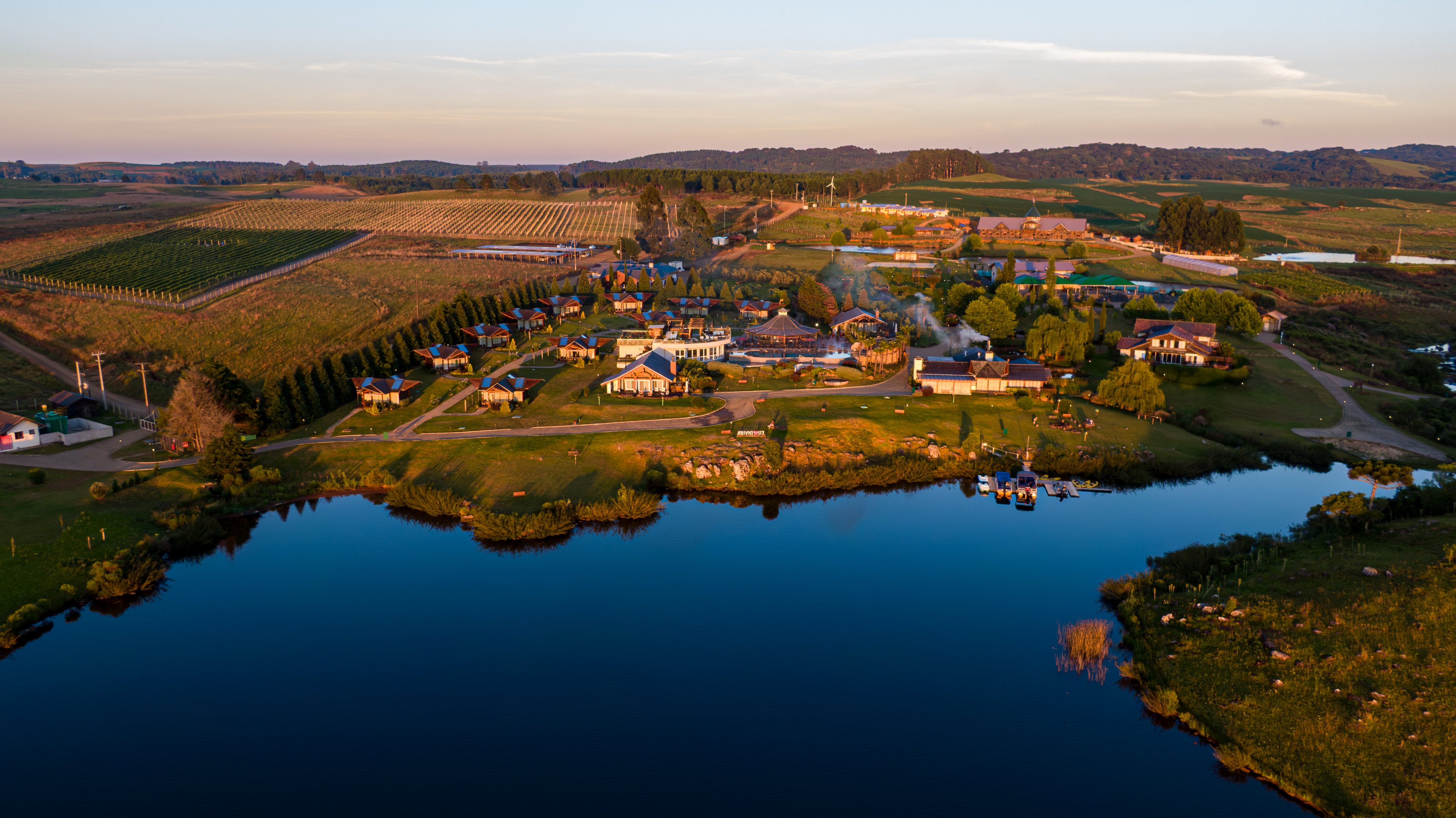 A proposta prevê casas em modelo de timeshare, ou propriedade compartilhada: quando o cliente compra uma fração do imóvel e tem direito a utilizá-lo por um período específico do ano