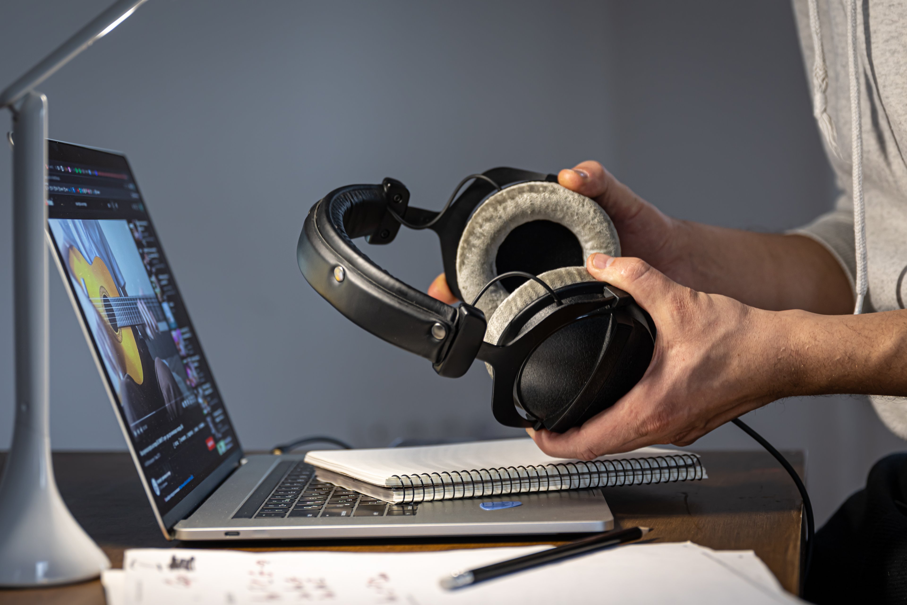 Uso de IA na música pode resultar em prejuízo de mais de R$ 60 bilhões