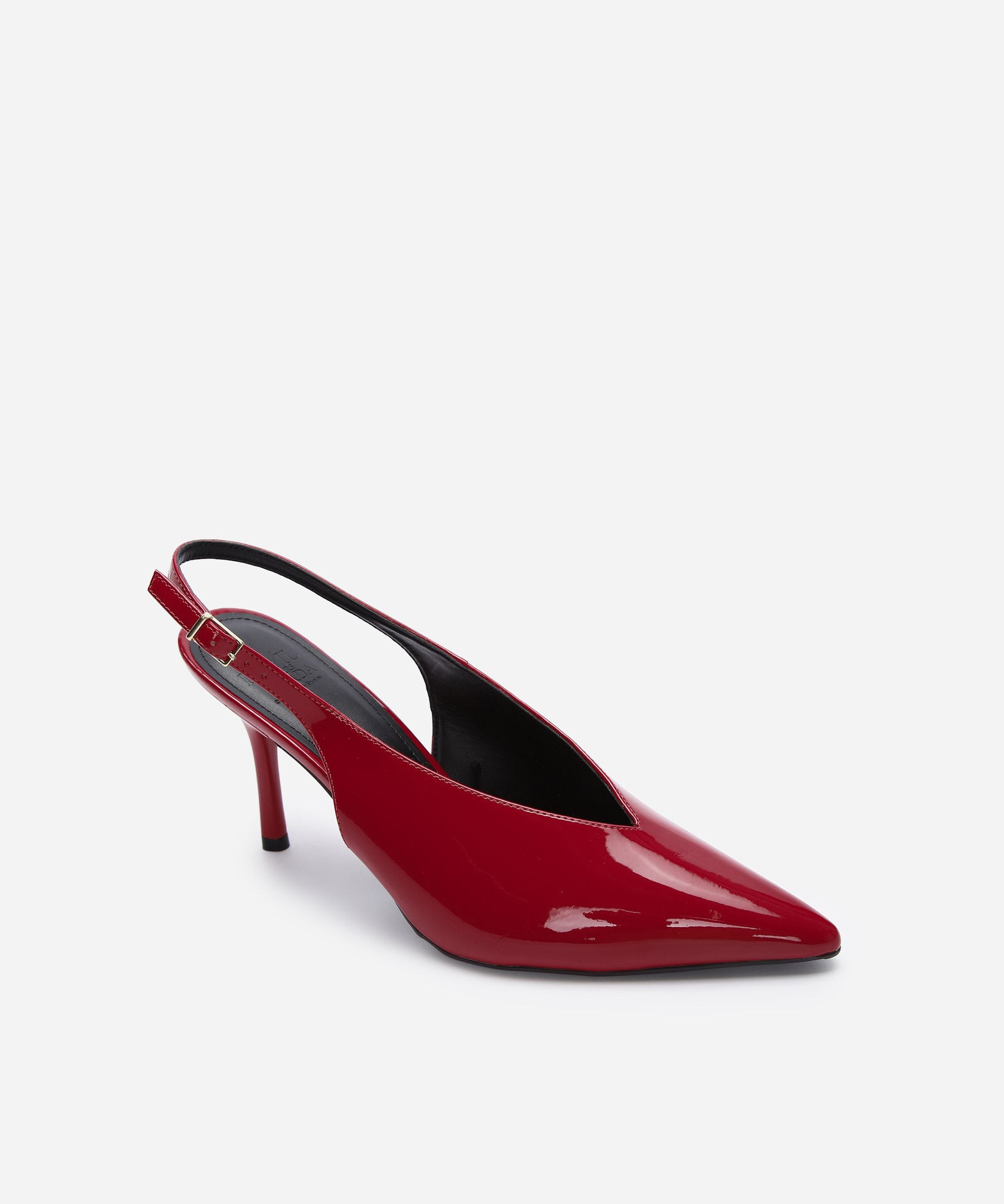Coleção da C&A inspirada em O Diabo Veste Prada traz 13 peças com referências ao filme