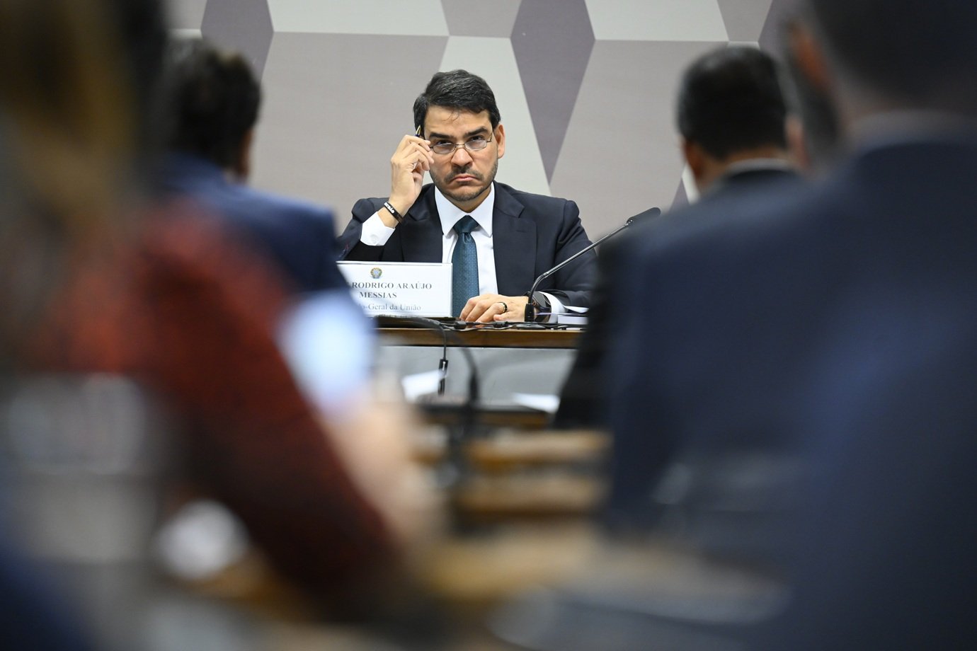Após rejeição de Messias, Senado desacelera e prioriza pautas consensuais