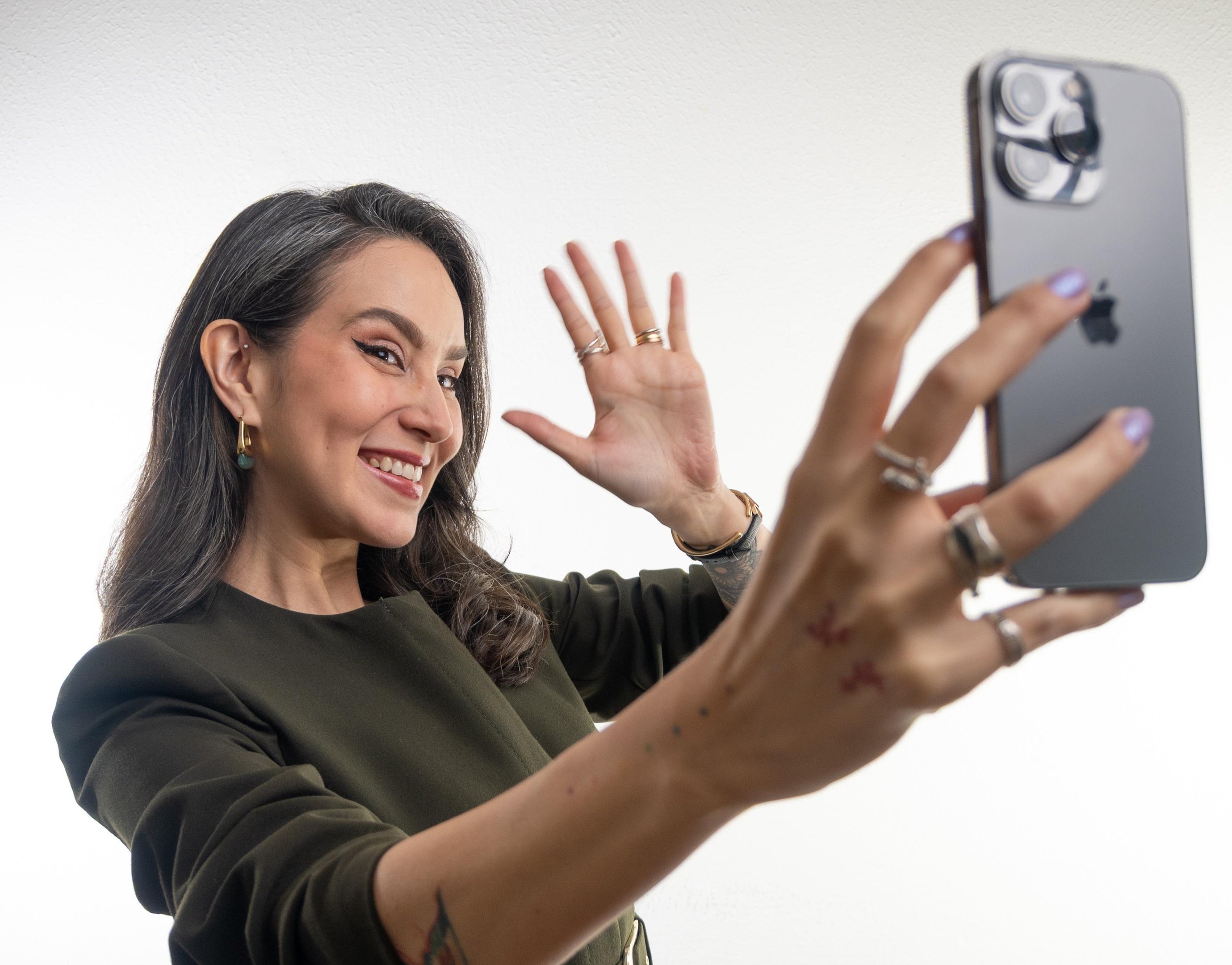 Ela trouxe o live commerce da China — e já movimenta mais de R$ 100 milhões no Brasil