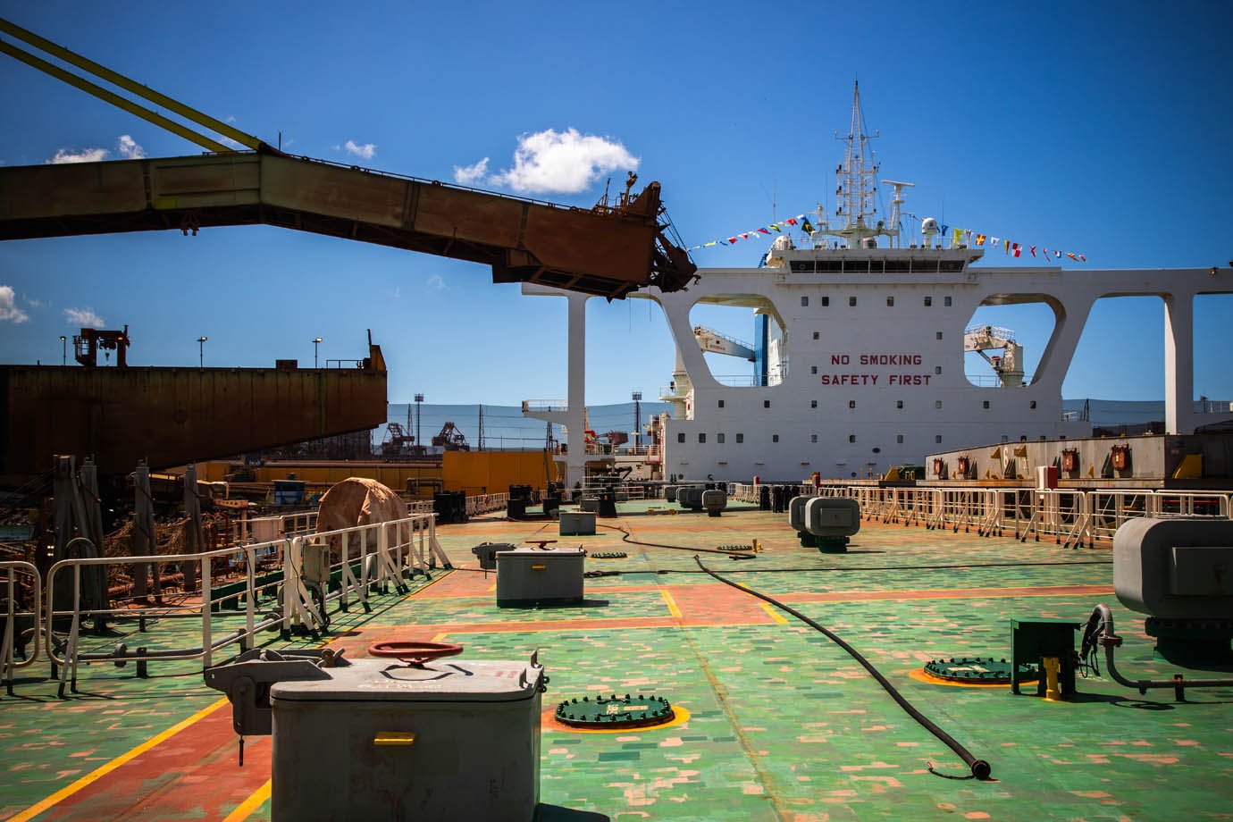 Porto de Tubarão -Terminal graneleiro do Porto de Vitória. - navio cargueiro - minerio - mineradora - vale

Foto: Leandro Fonseca
Data: 28/04/2026