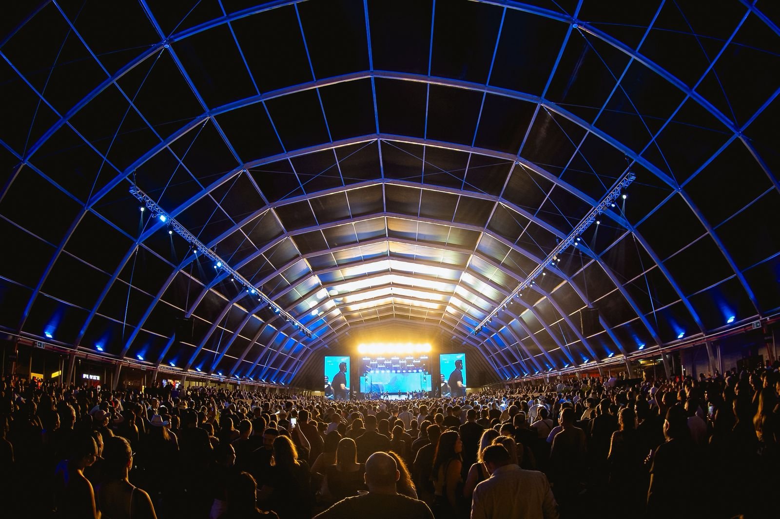 Maior arena de shows do Brasil abre em Porto Alegre com investimento de R$ 40 milhões