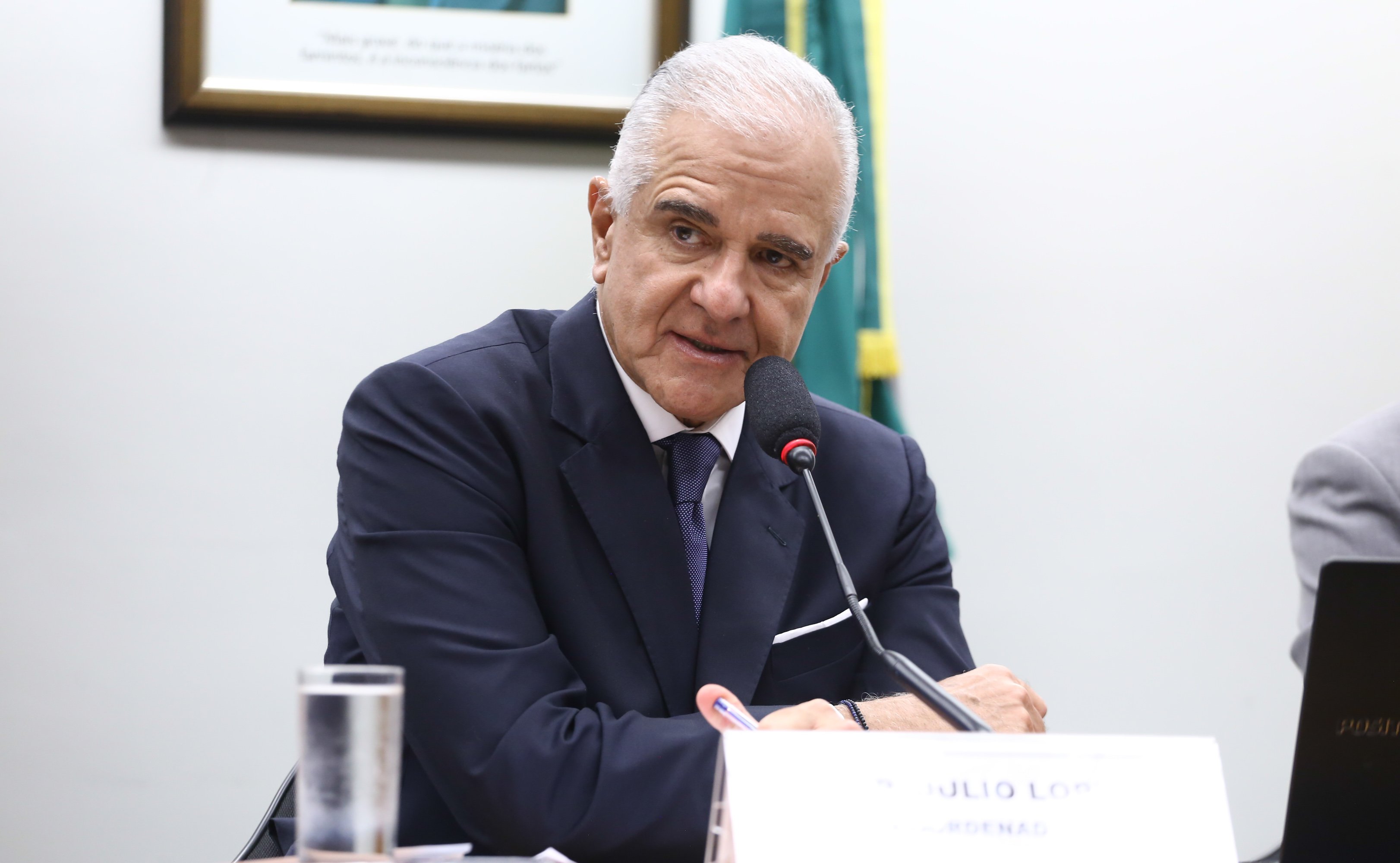 Se reduzir 10% da sonegação, Brasil terá superávit, diz Júlio Lopes