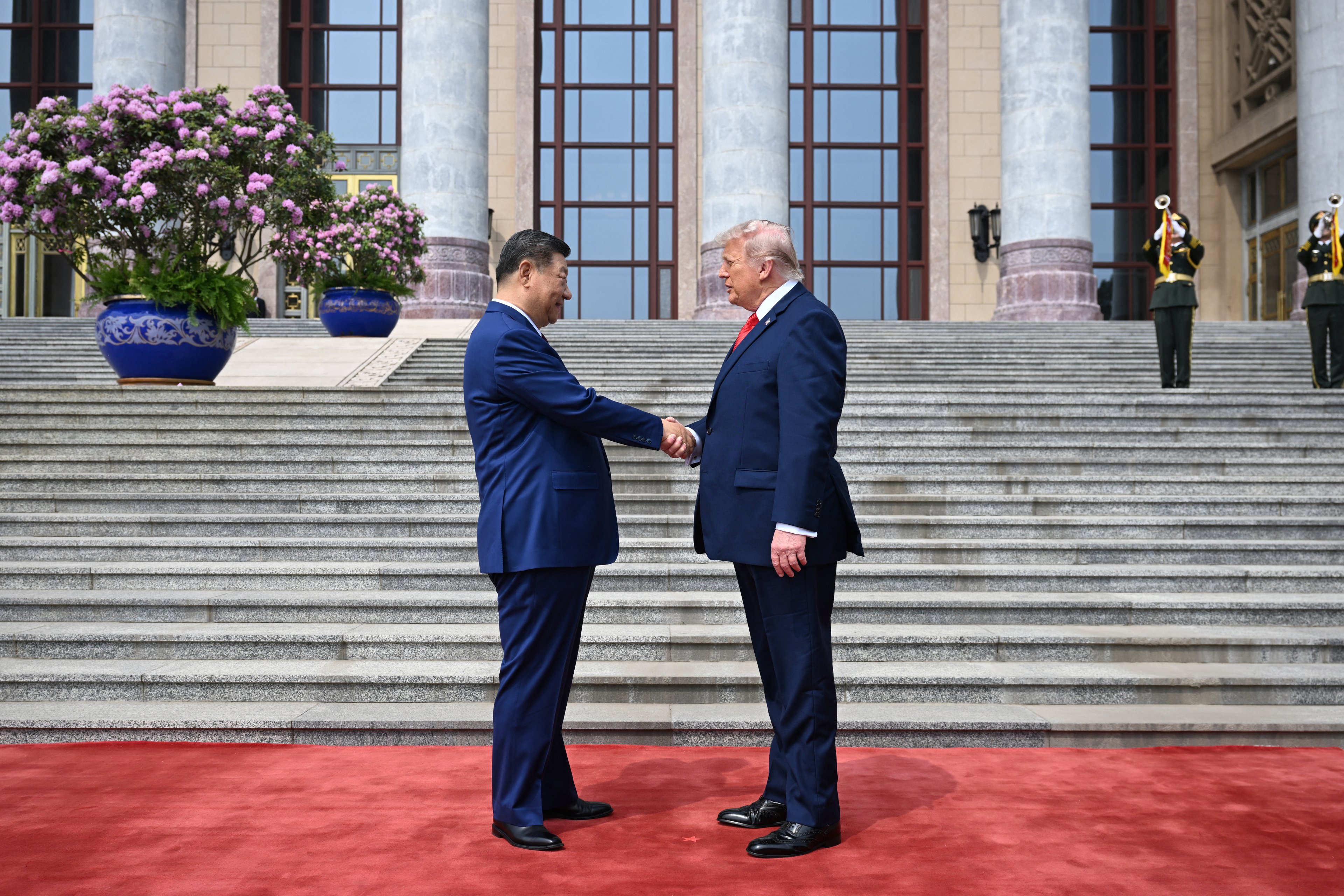 China concordou em comprar petróleo americano, afirma Trump após reunião com Xi