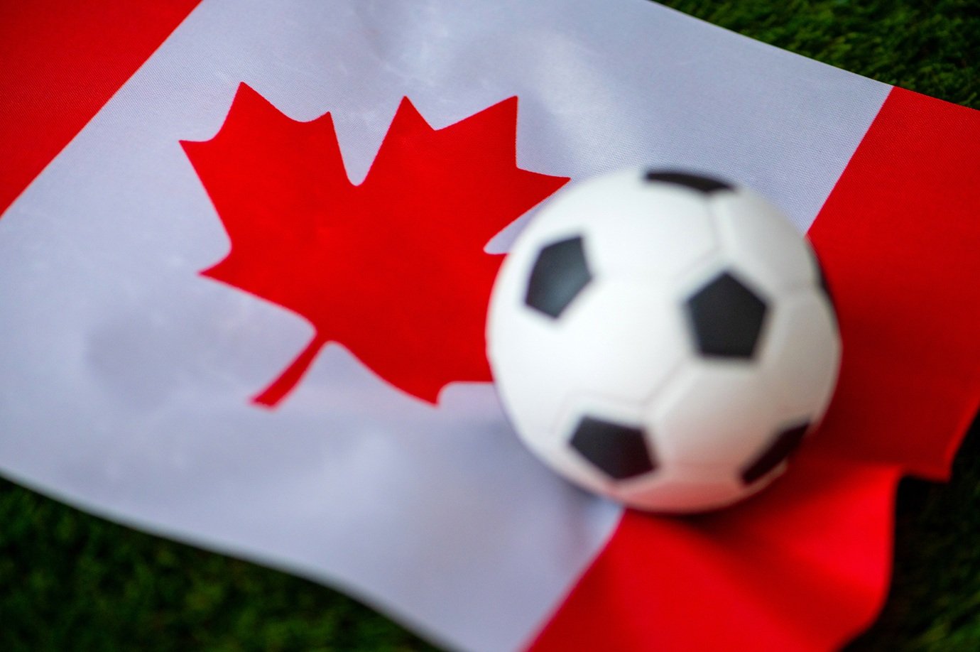 Deserto bilionário e país dos Alpes: os adversários do Canadá na Copa