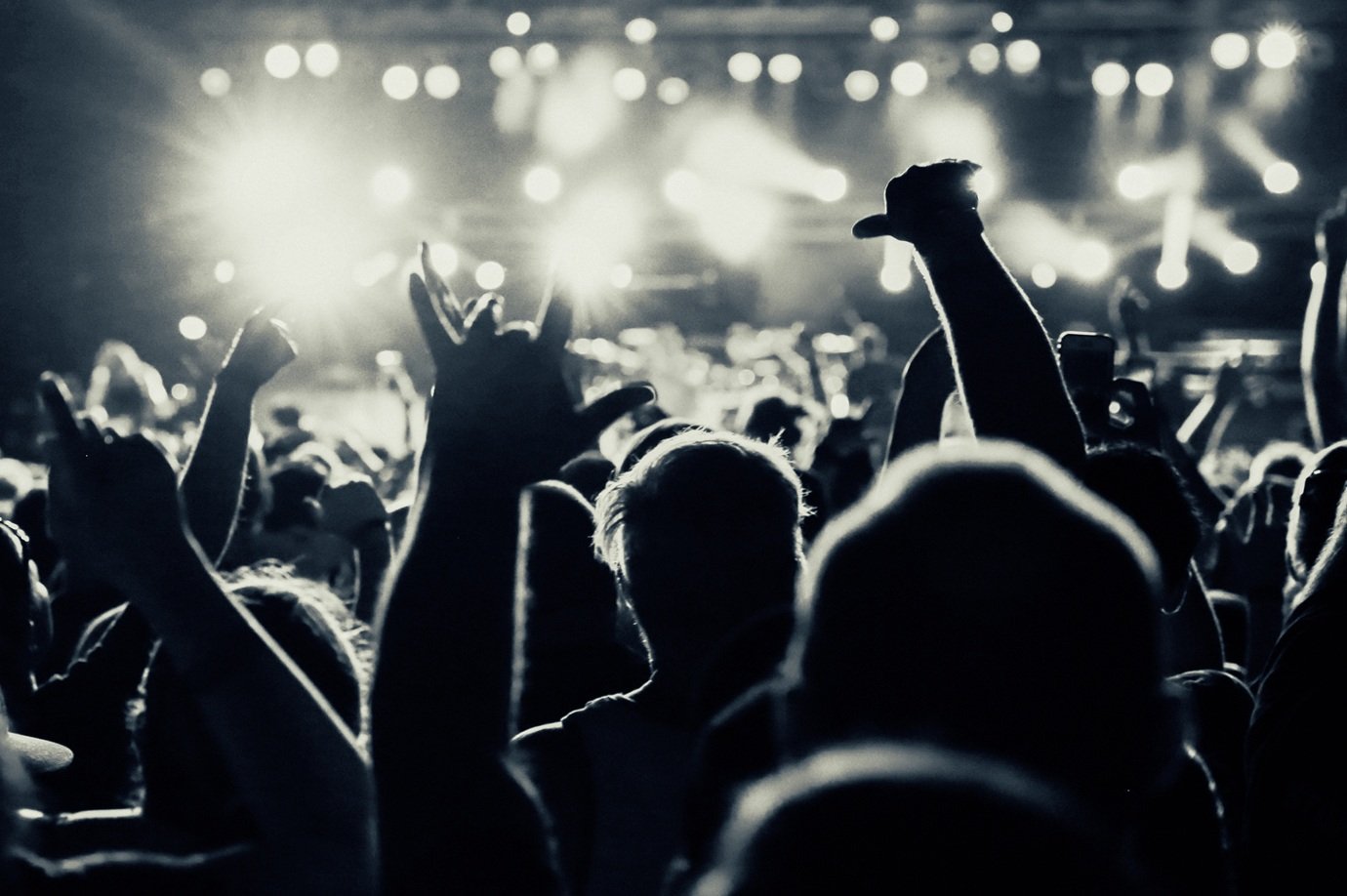 Fãs de heavy metal suportam mais dor? Estudo revela efeito inesperado