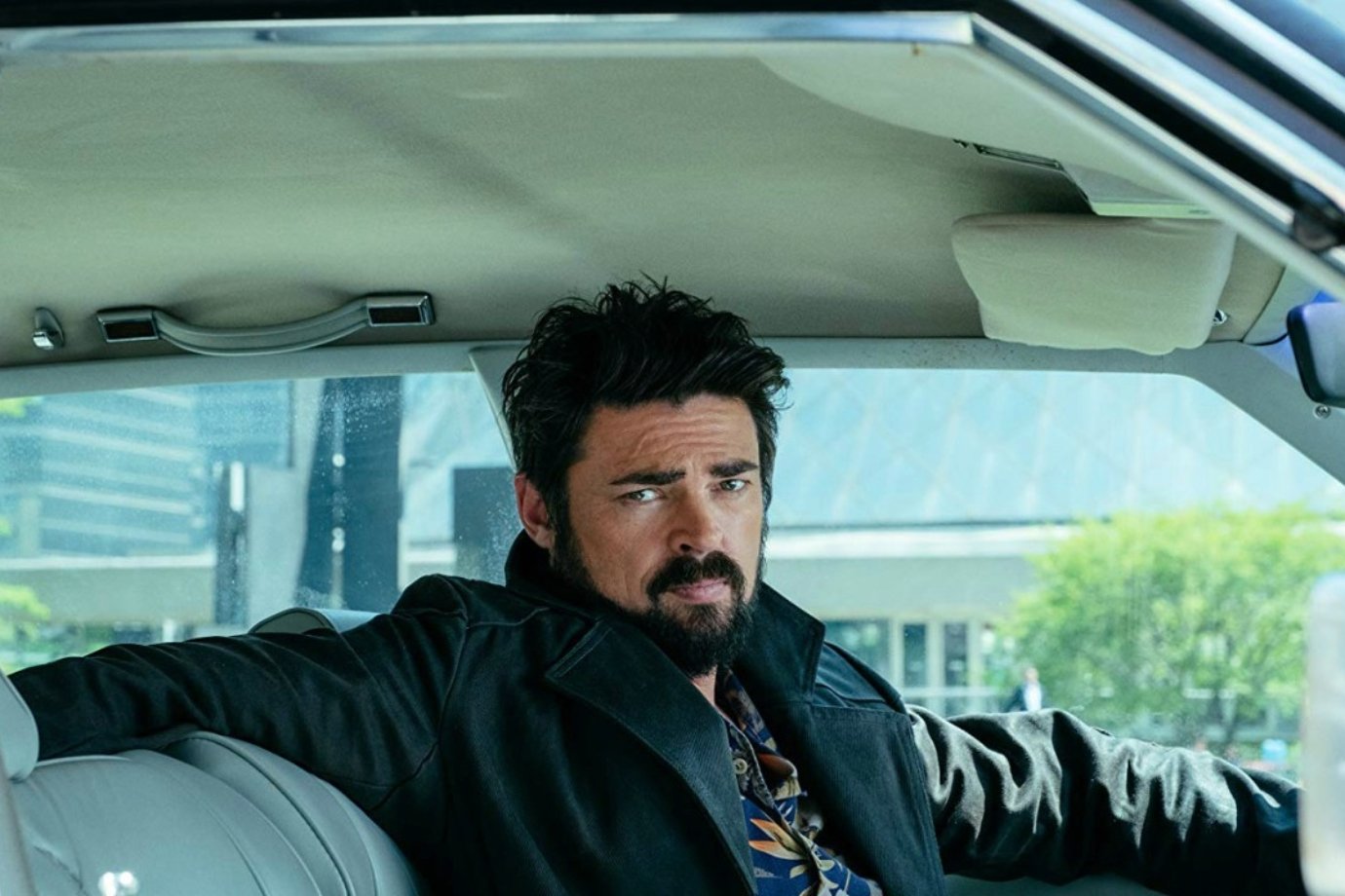 Karl Urban reage às críticas de 'The Boys' e manda recado direto aos fãs