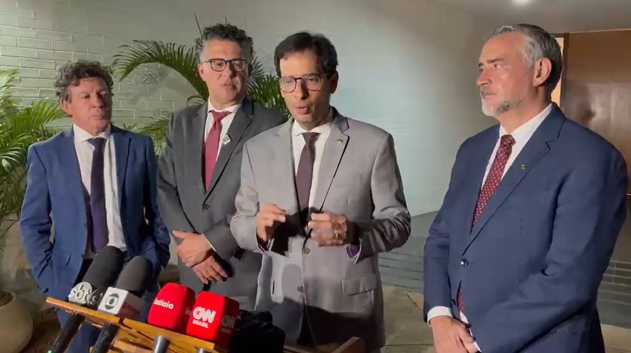 Transição até 2029, emenda de 52h e reunião com Motta: a articulação sobre a PEC
