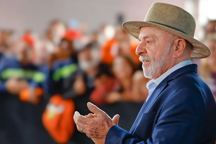 Real Time Big Data: Lula tem 53% e Flávio Bolsonaro, 24%, no 1º turno ...