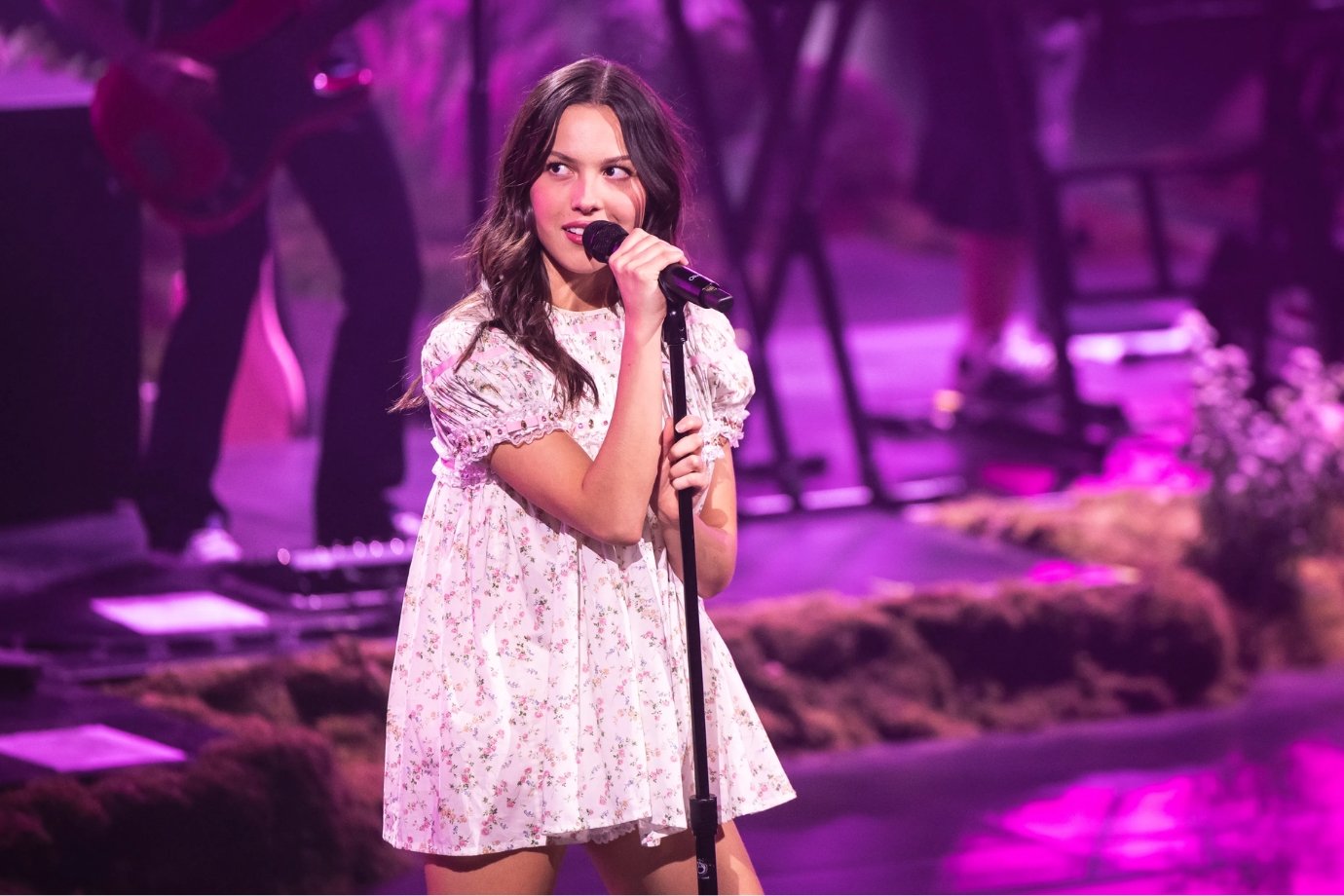 De Courtney Love a Olivia Rodrigo: a história do babydoll na moda