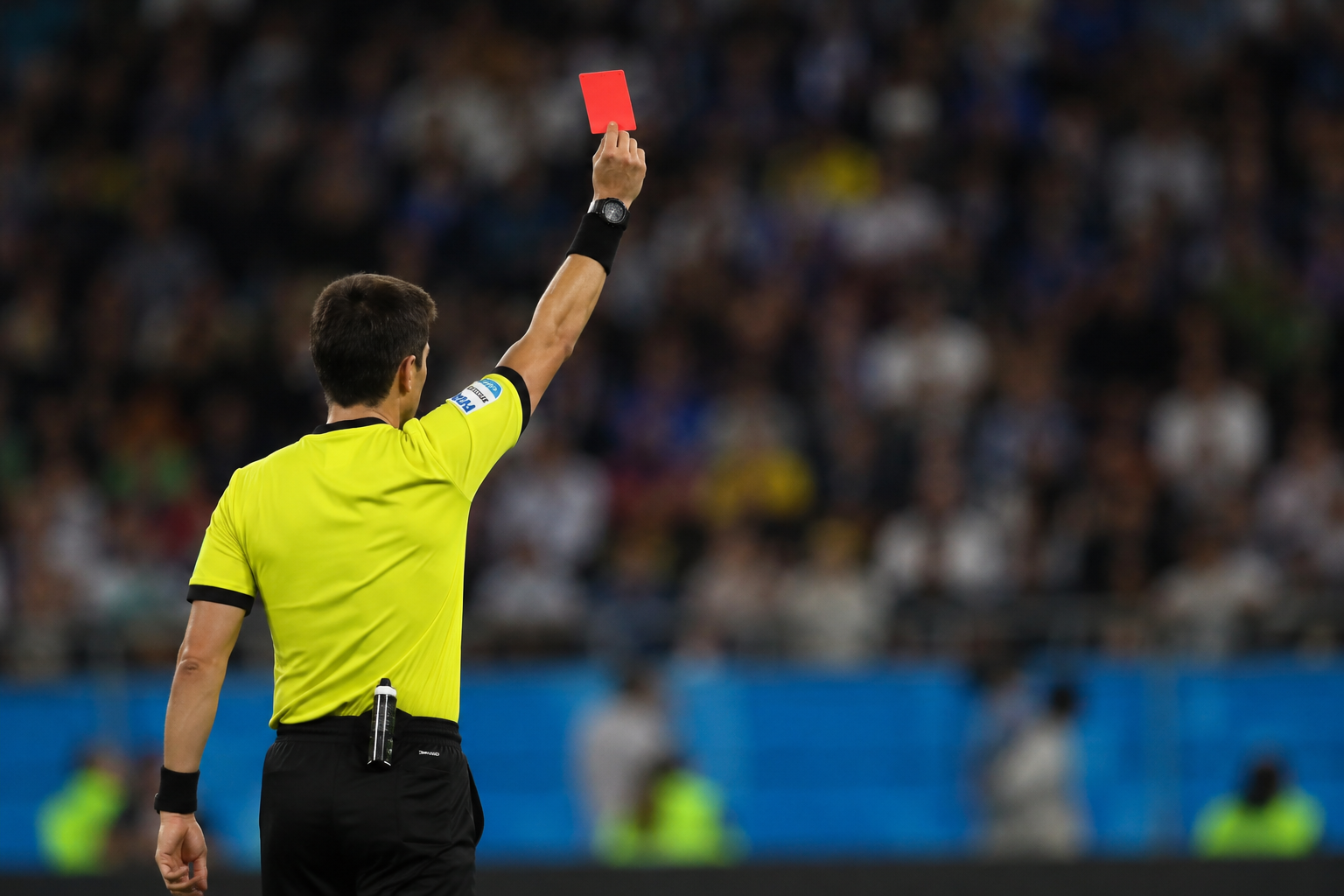 Vermelho em campo: Brasil lidera ranking de expulsões na história das Copas