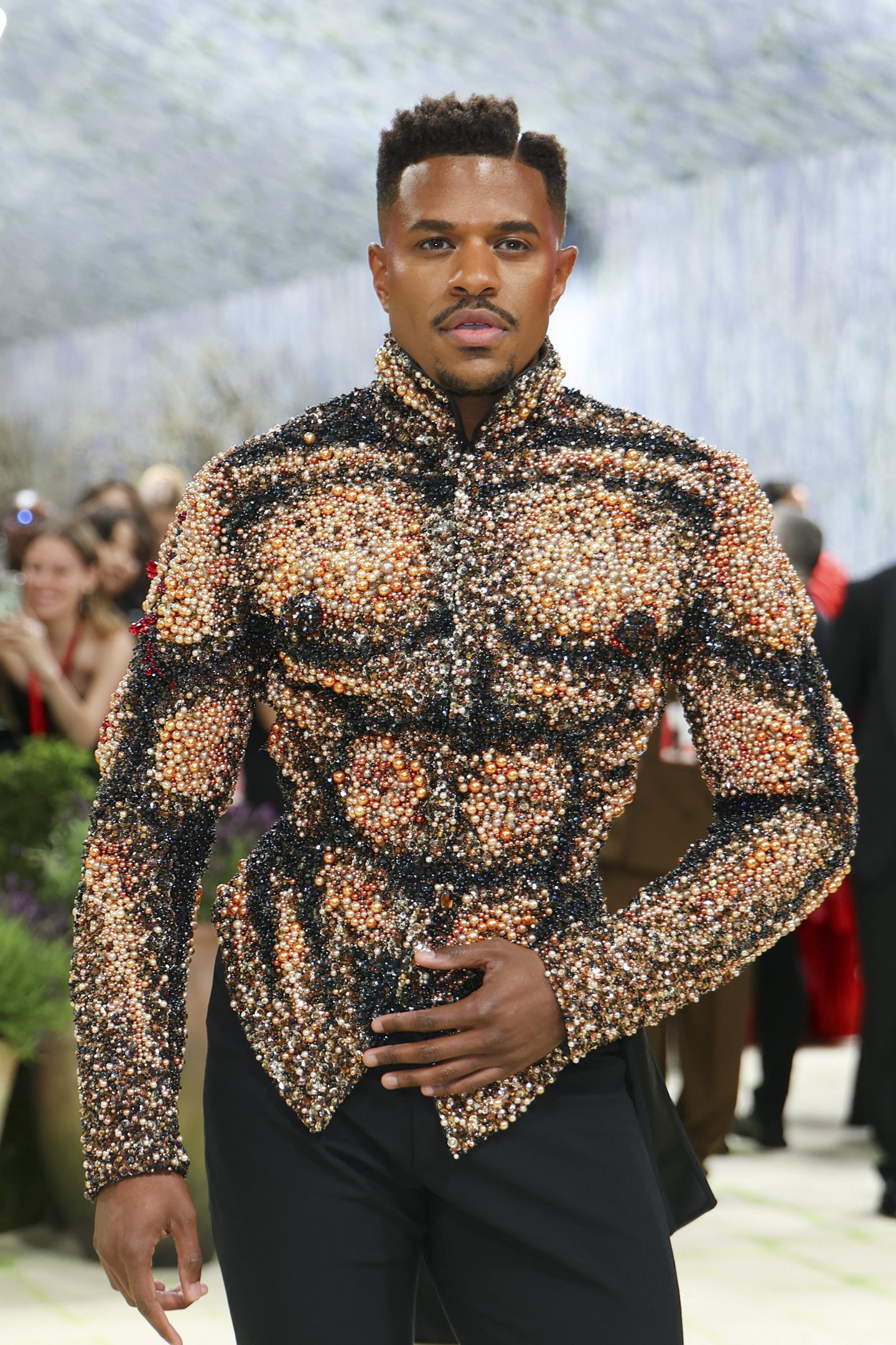 Jeremy Pope: ator e cantor americano no tapete do Met Gala 2026