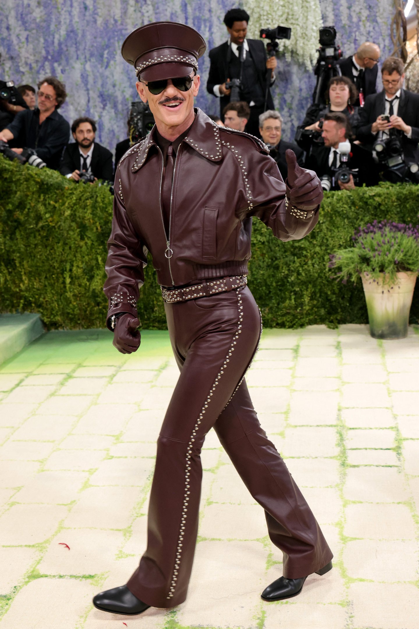 Luke Evans: ator britânico no tapete do Met Gala 2026