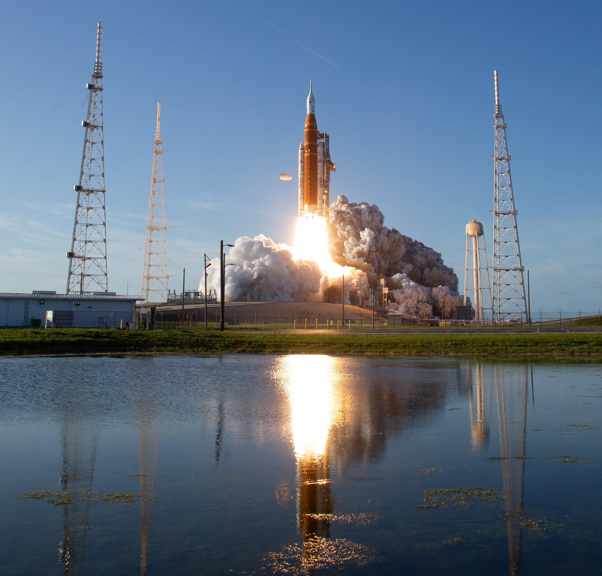Nasa testa sistema que transforma fezes de astronautas em adubo para a Lua