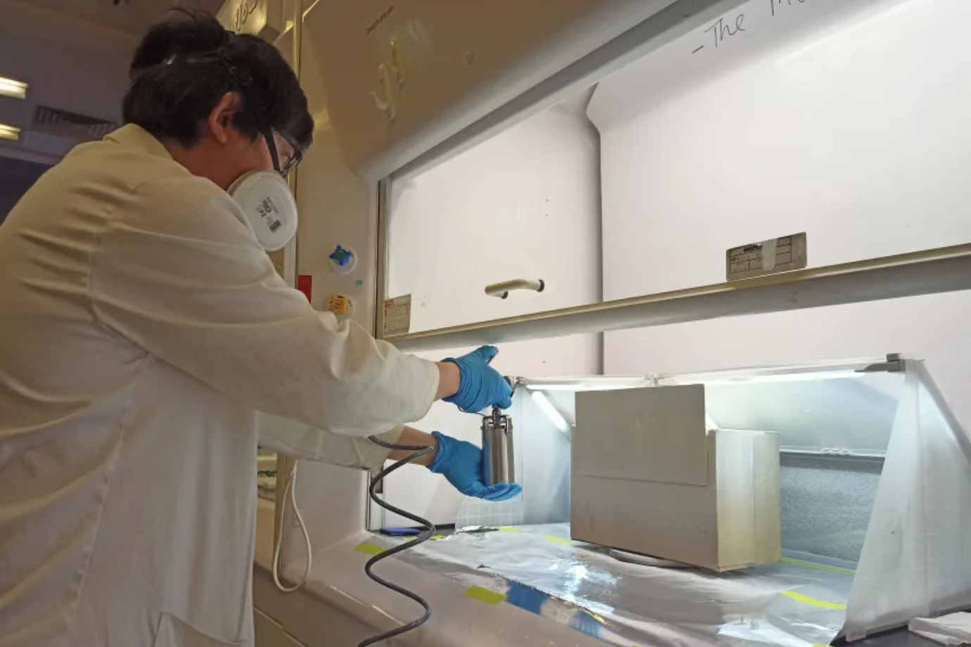Cientistas criam tinta que deixa casas mais frias e capta água do ar