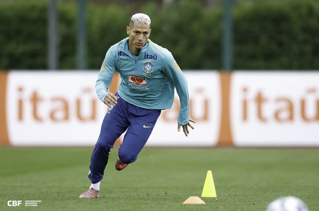 Sucesso nas redes sociais, entenda por que Richarlison não foi convocado para a Copa