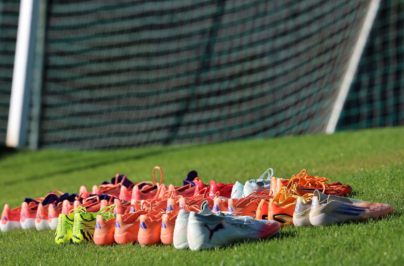 Com grama 'inteligente', Brasil se prepara para receber Copa do Mundo Feminina