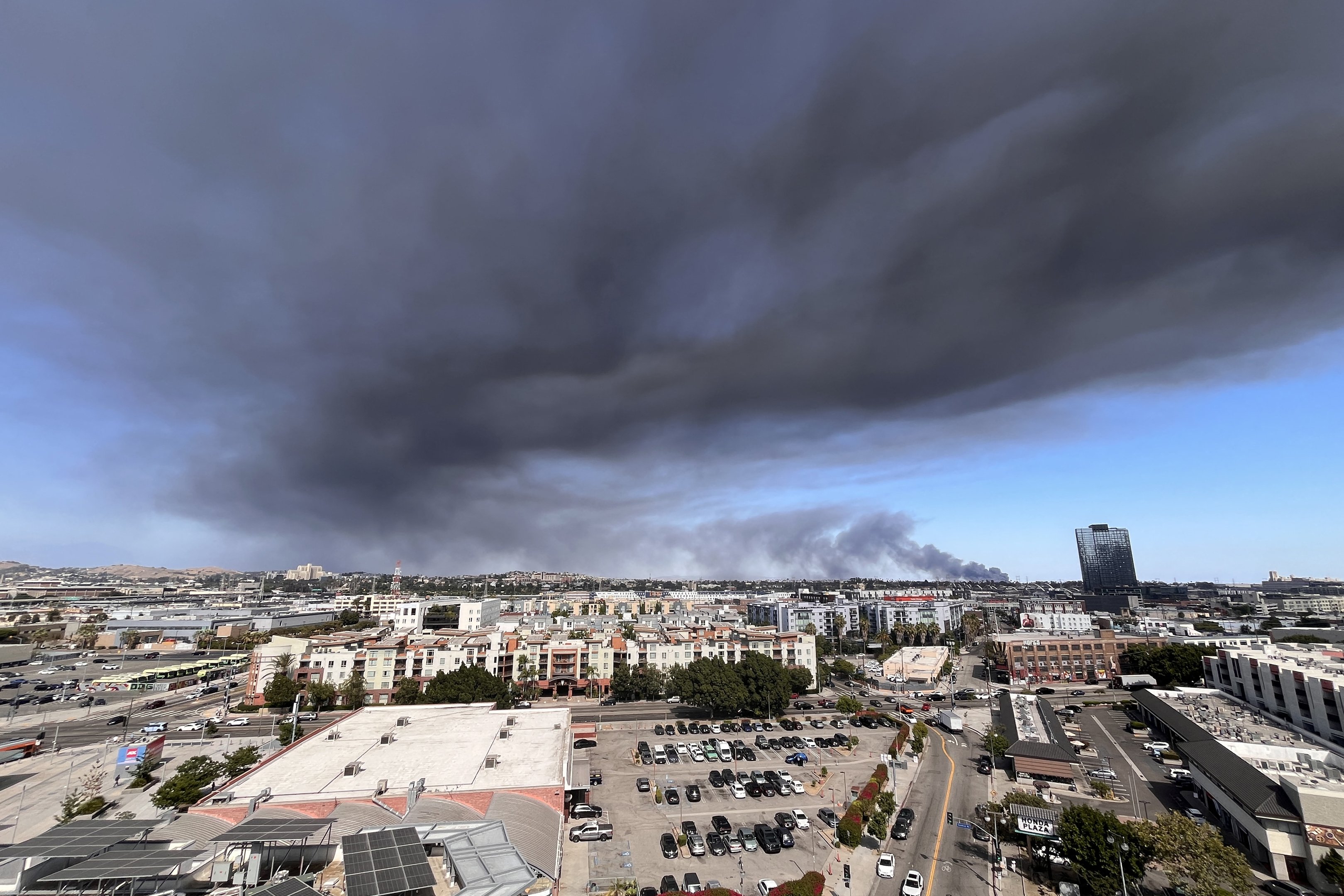 Sem plano da Fifa, Copa do Mundo é ameaçada por incêndios na Califórnia