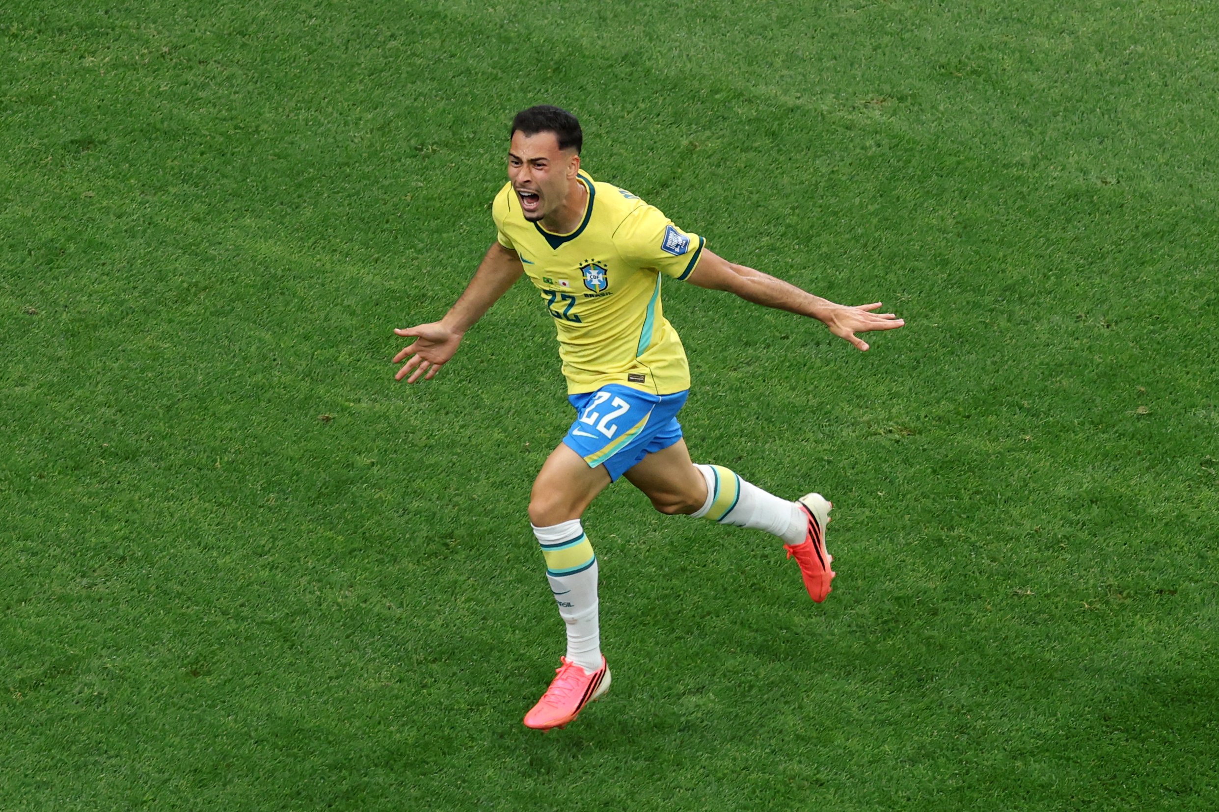 Nos acréscimos, Brasil vira sobre o Japão e avança para as oitavas da Copa do Mundo