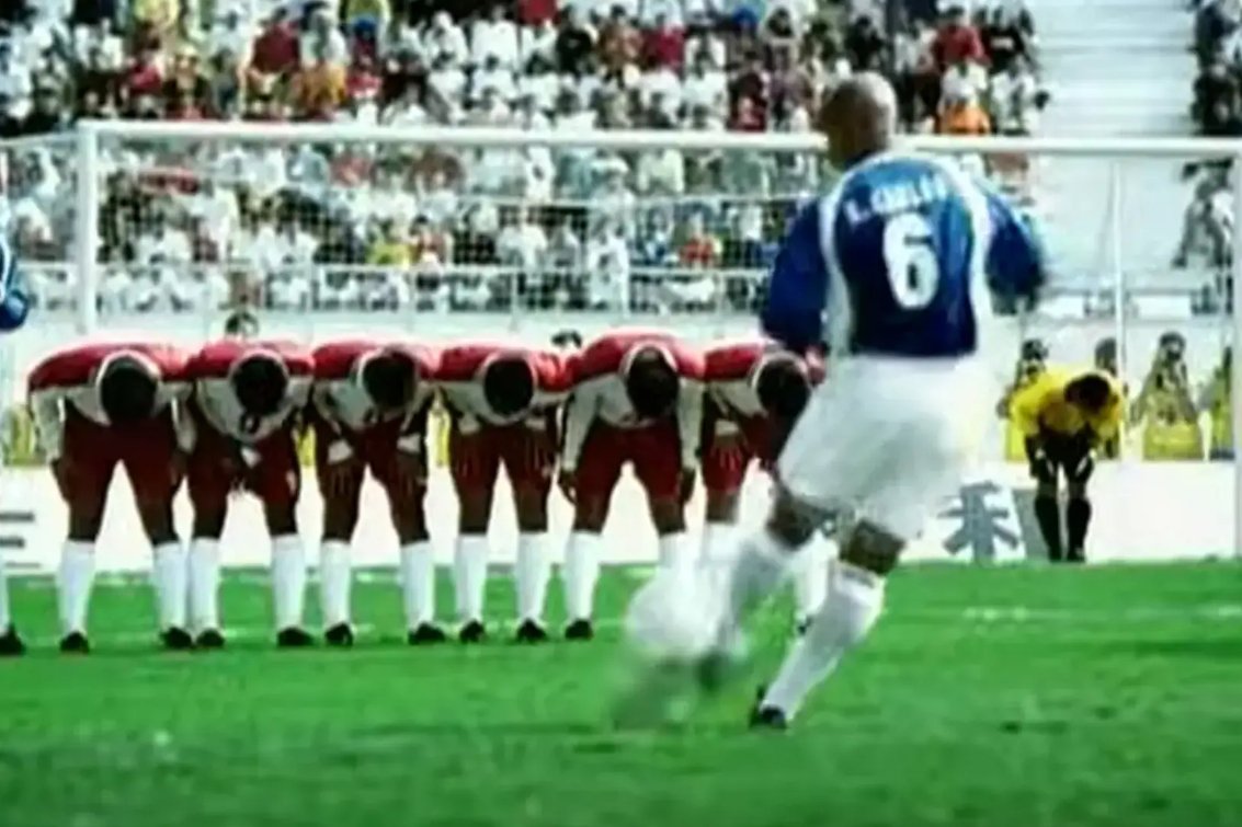 Brasil x Japão resgata propaganda clássica da Pepsi com Roberto Carlos