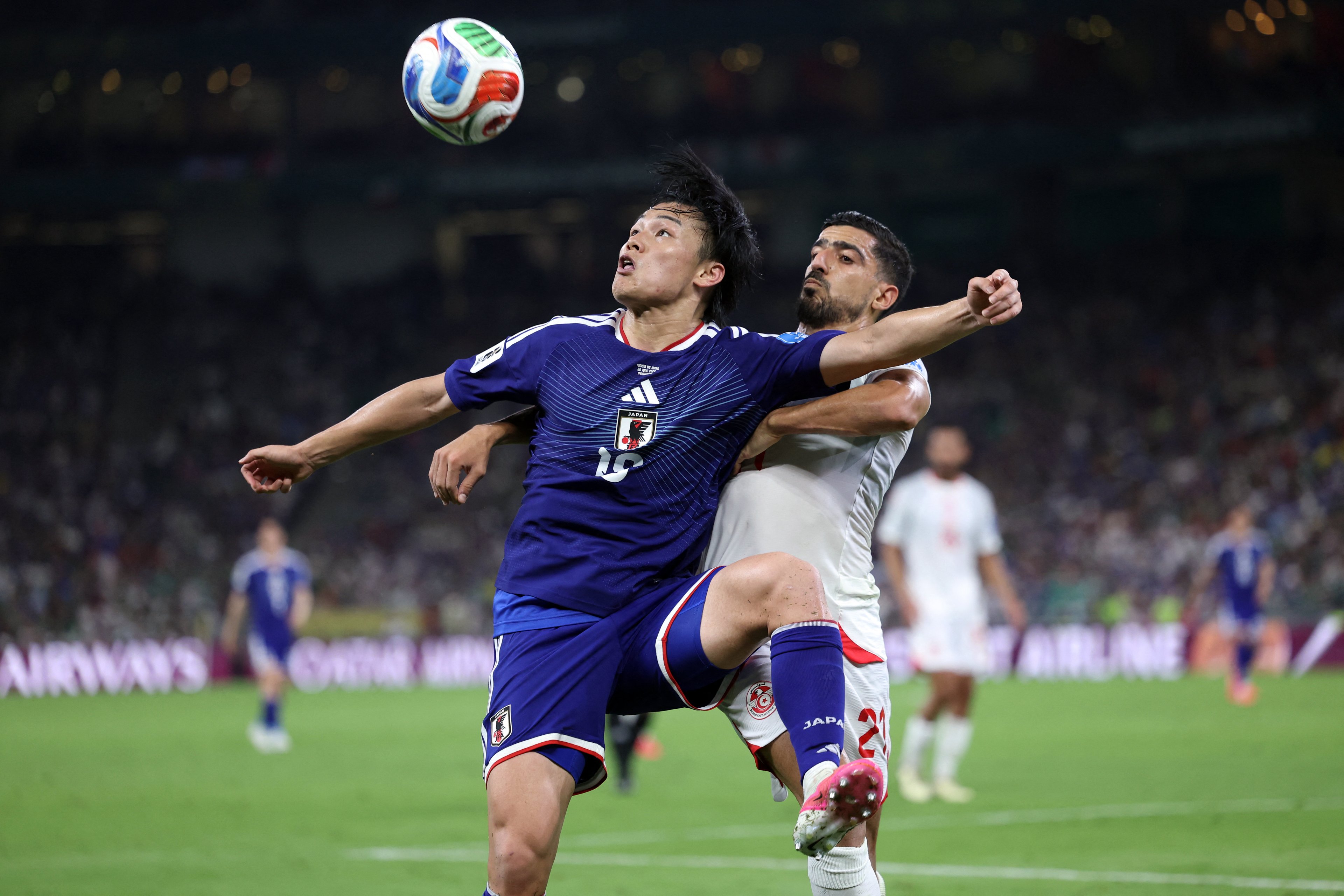 Quanto foi o jogo do Japão contra a Tunísia hoje?