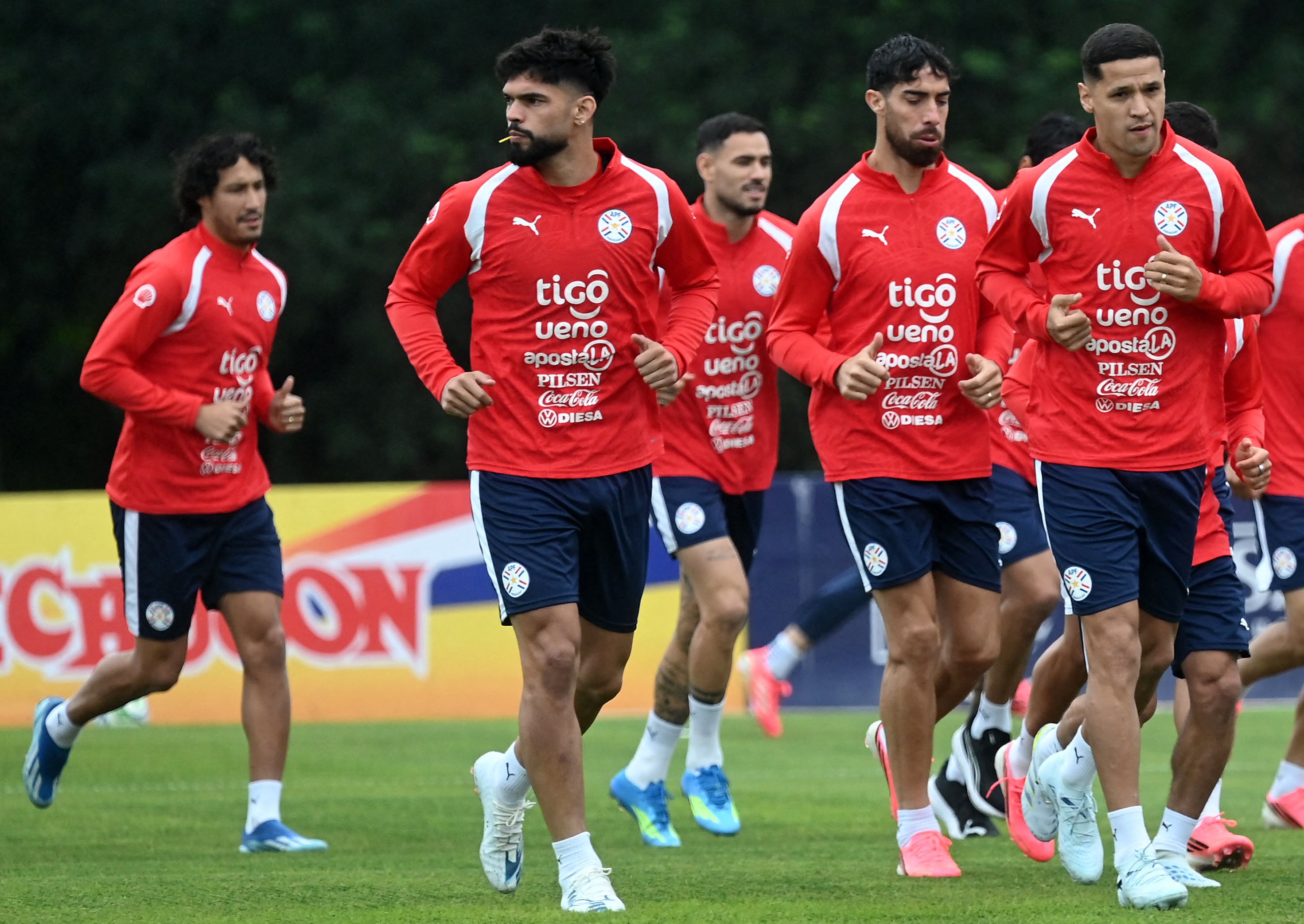 Paraguai divulga convocados para a Copa com recorde de atletas do Brasileirão; veja lista