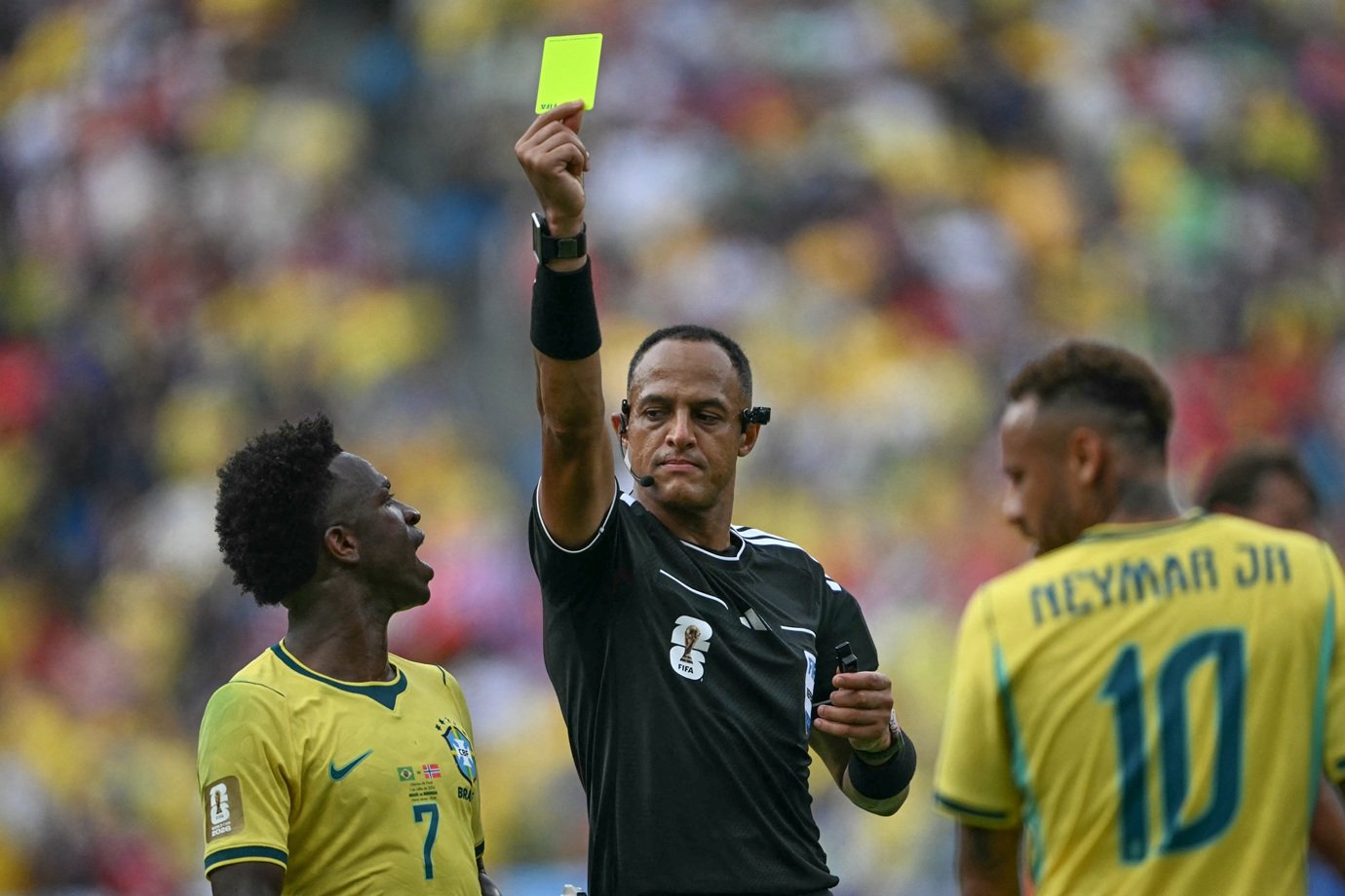 Quanto custa um cartão amarelo na Copa? CBF terá que desembolsar R$ 518 mil