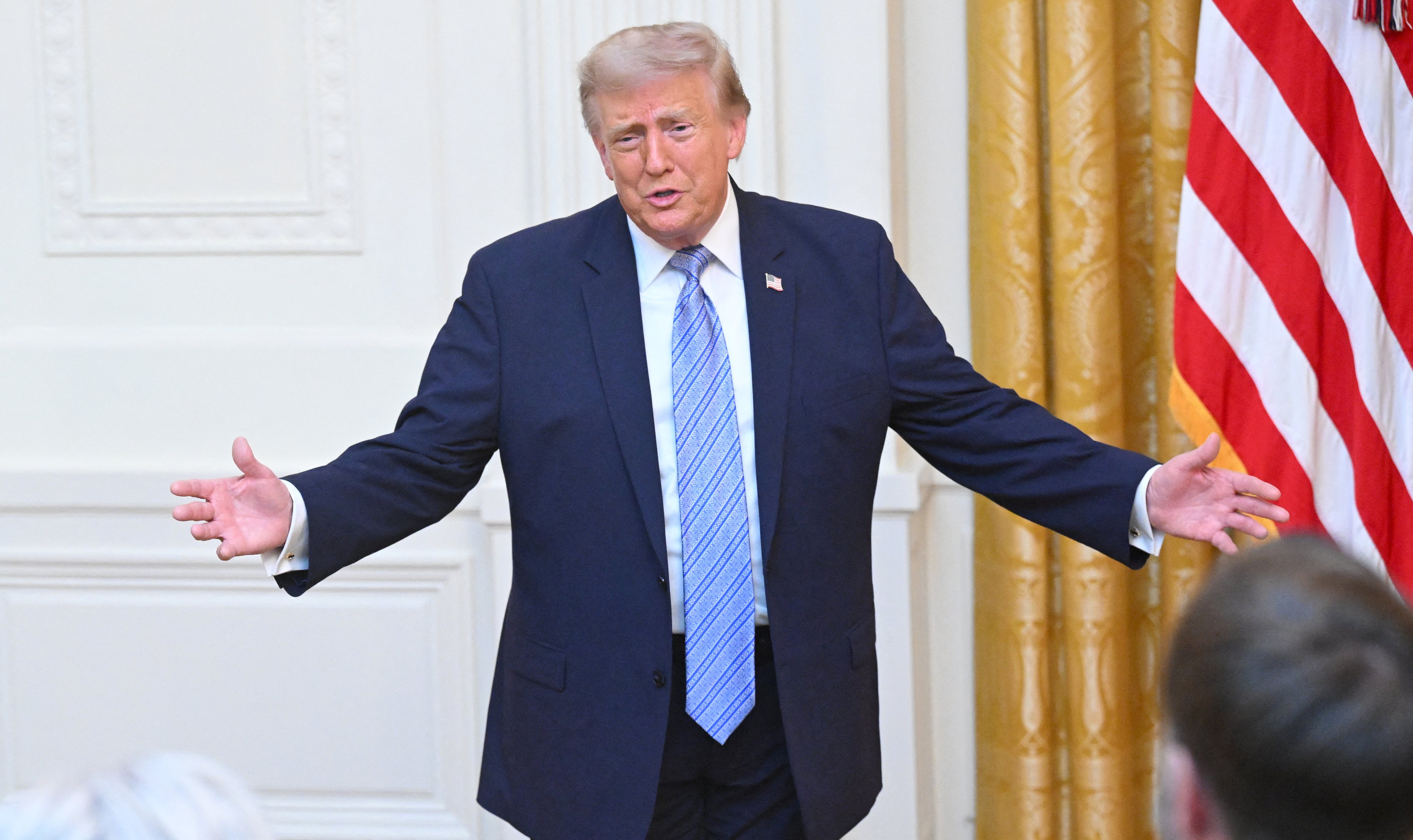 Trump ameaça tarifar Canadá por fumaça 'insalubre' de incêndios florestais