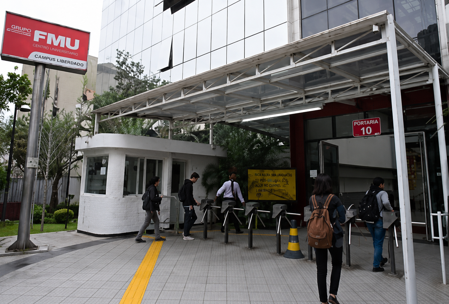 Por dentro da recompra da FMU: o contrato, a put e a aposta da Ânima