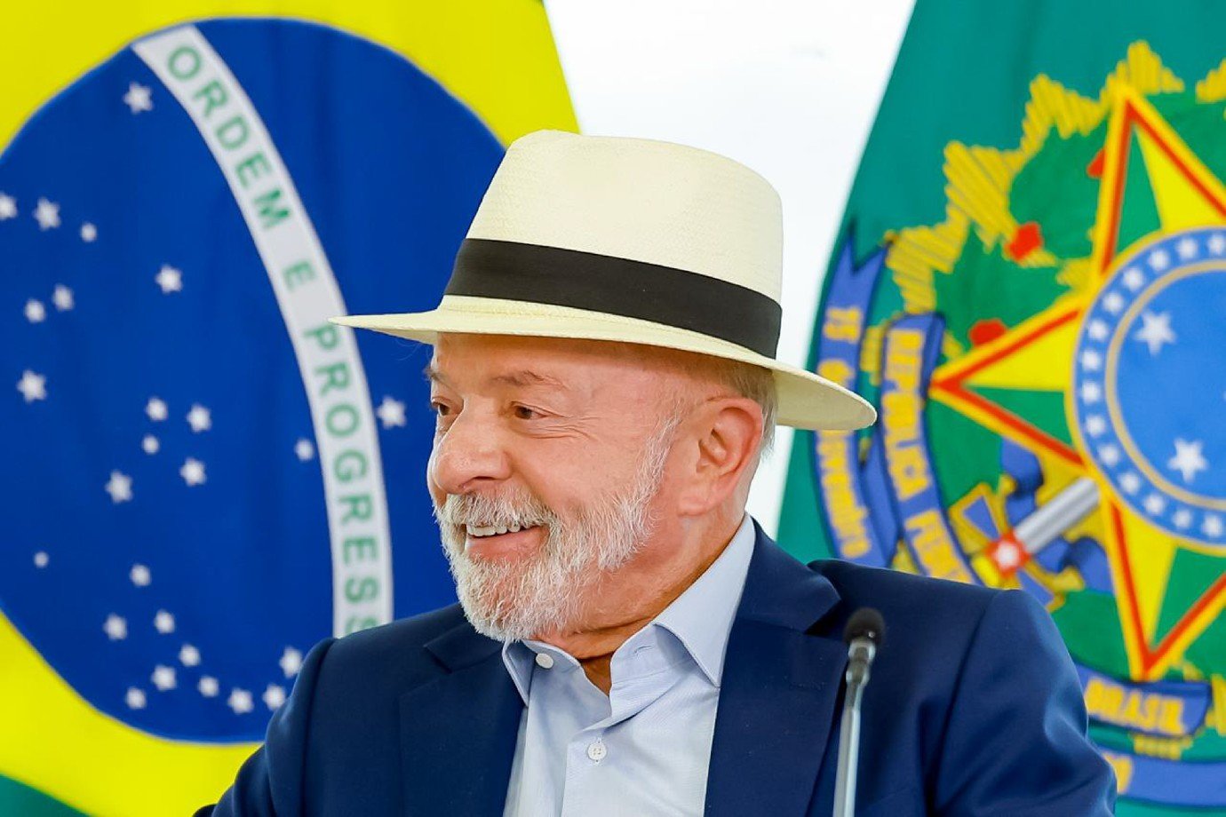 Lula conversa por telefone com presidente da Venezuela e promete ajuda na reconstrução do país