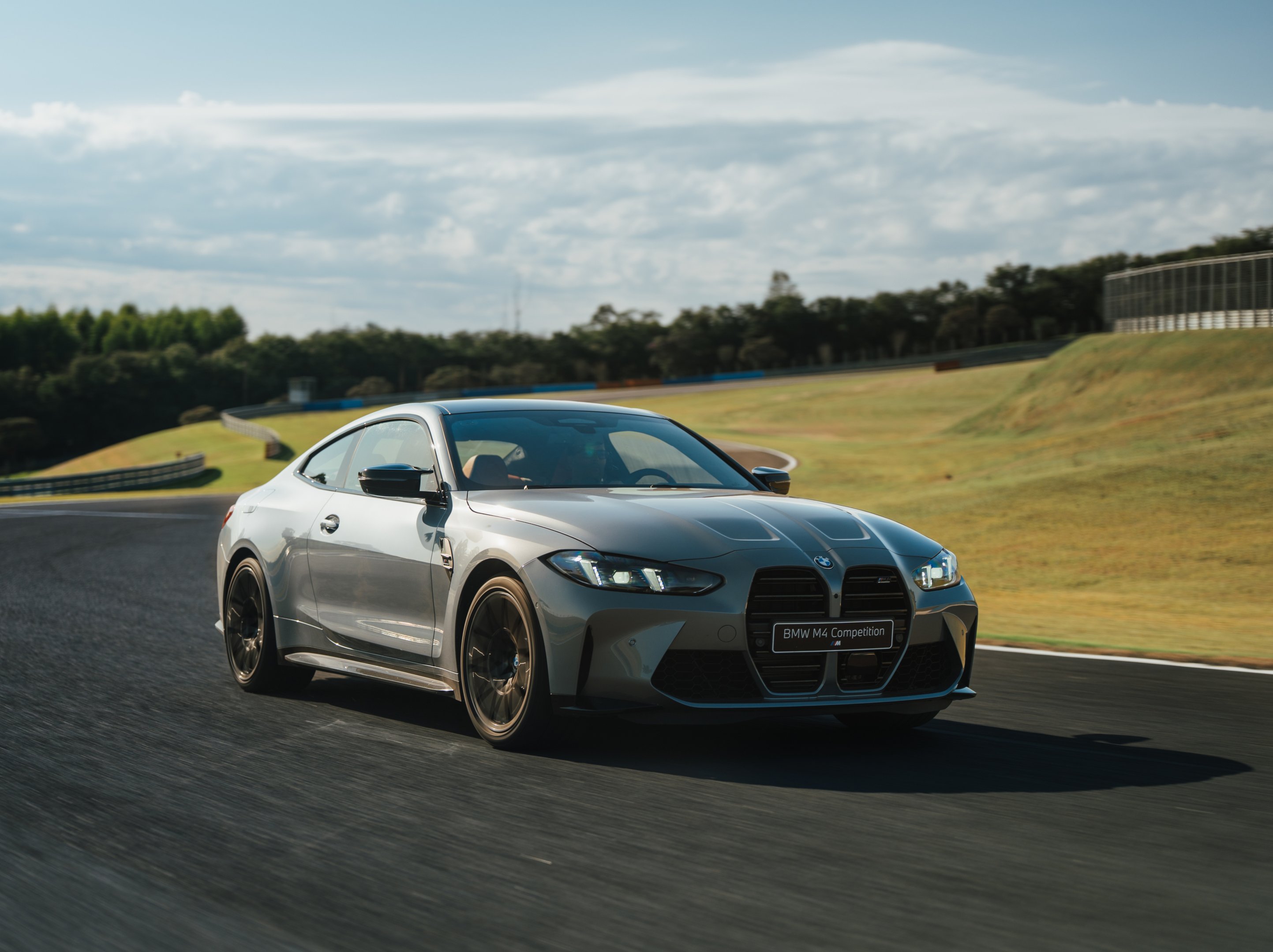 Audi RS e-tron GT e BMW M4 refletem sabor da diversidade dos supercarros