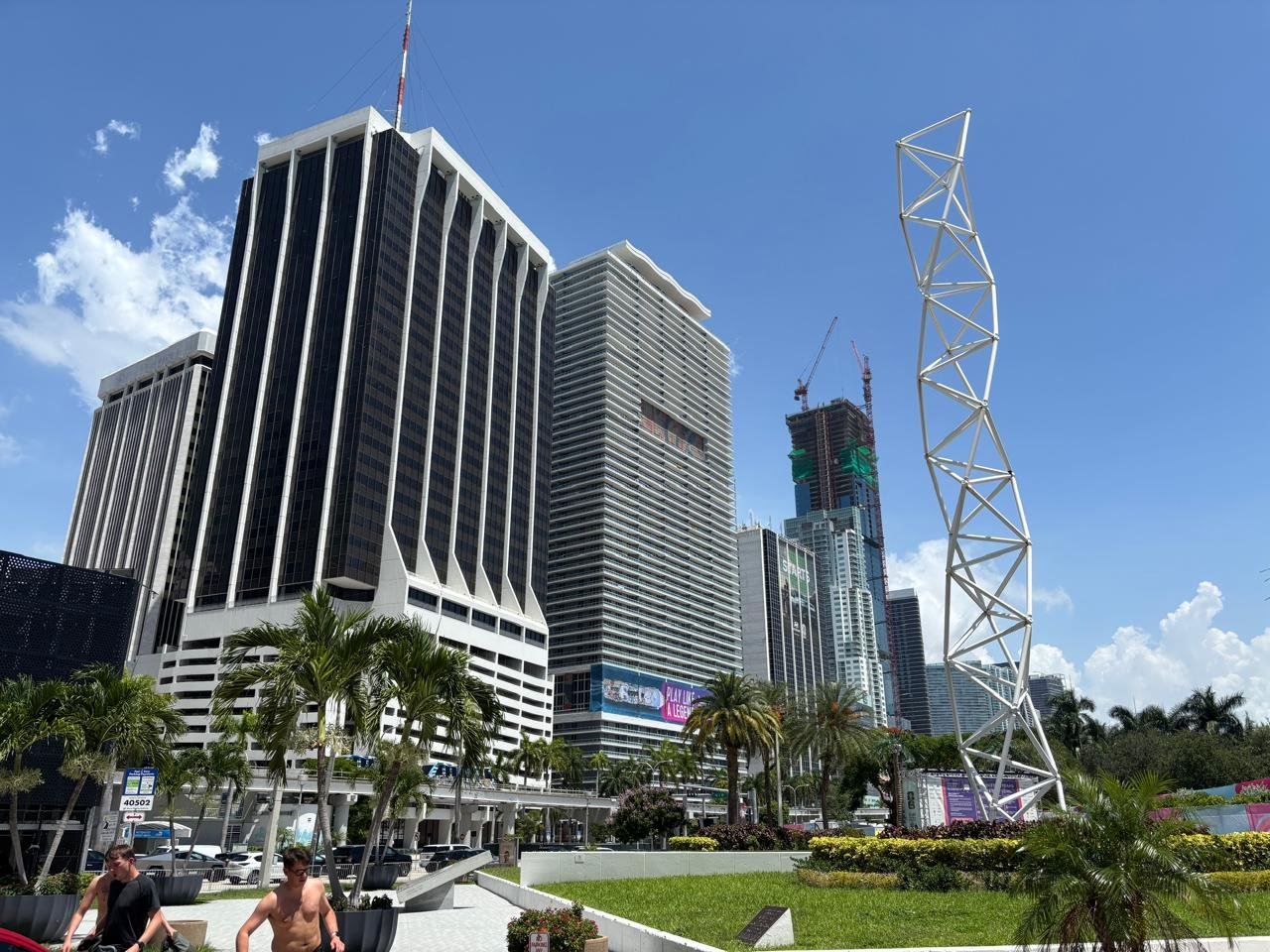 Miami tem região com metro quadrado a R$ 100 mil - e os brasileiros estão investindo lá