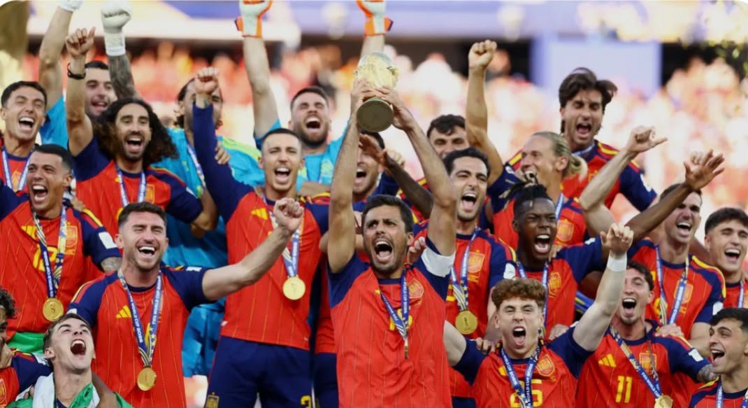 A Copa acabou. A gestão continua
